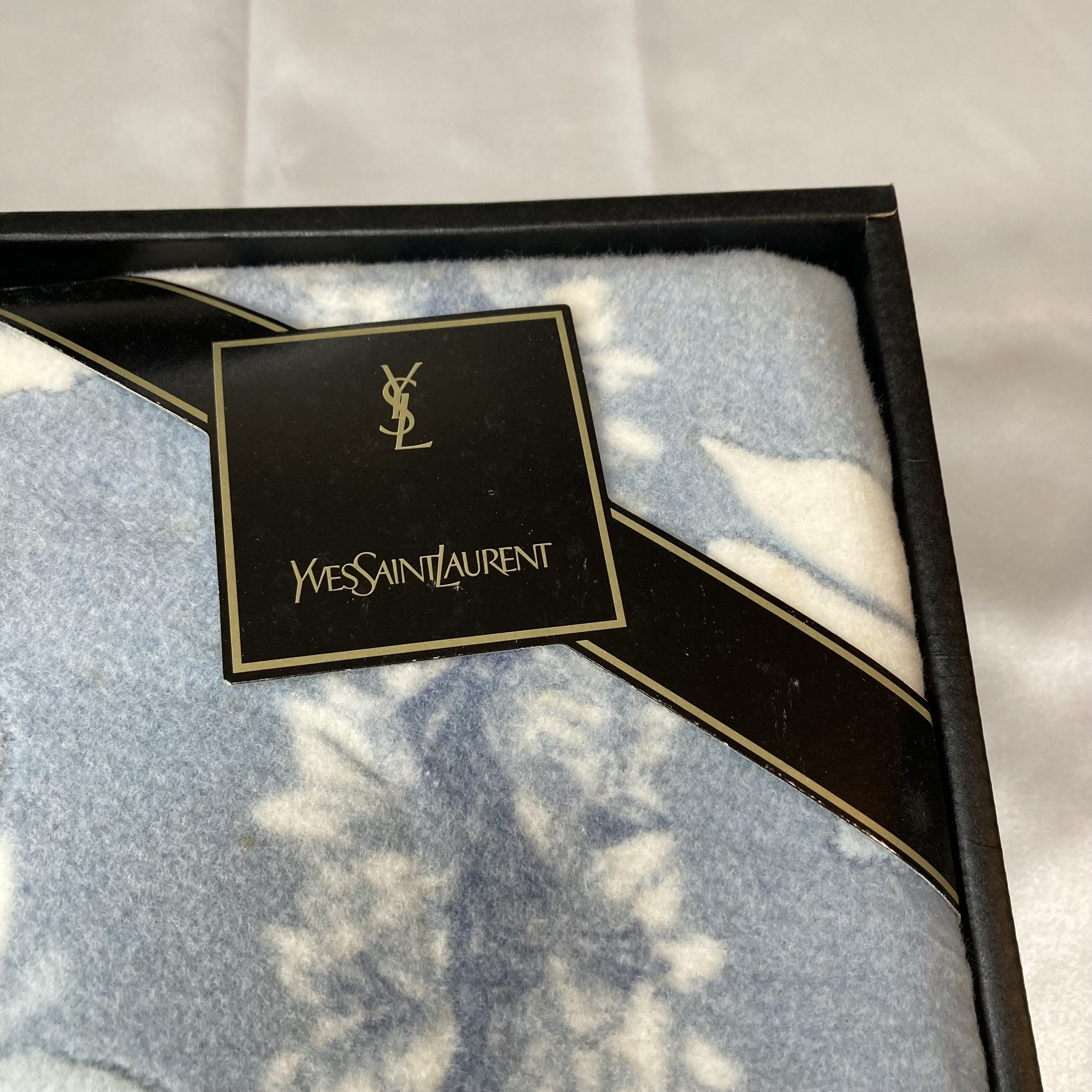Yves Saint Laurent Floral Vine Light Blue Cotton Blanket 140 x 200 cm with Box