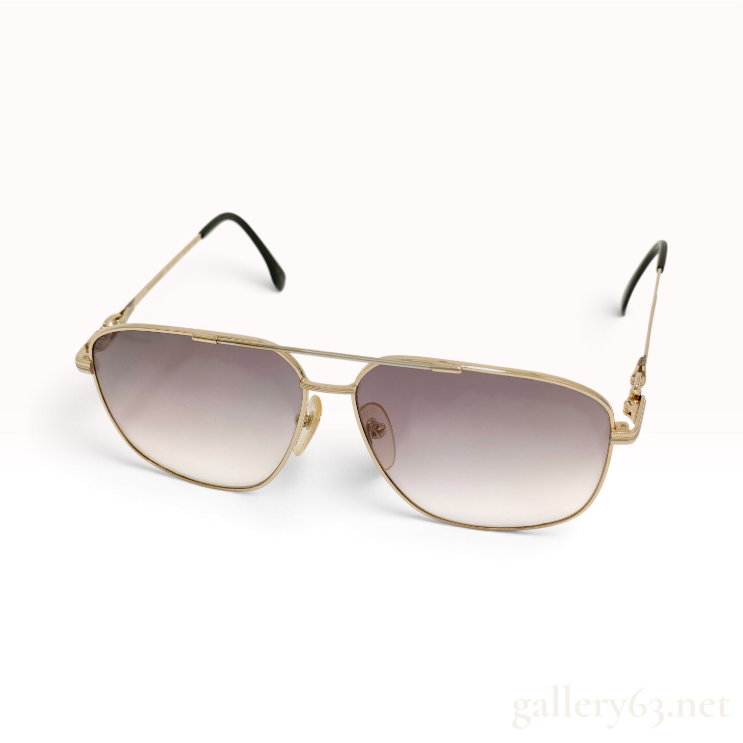 Vintage Yves Saint Laurent 31-2101 Gold-Toned Metal Aviator Sunglasses