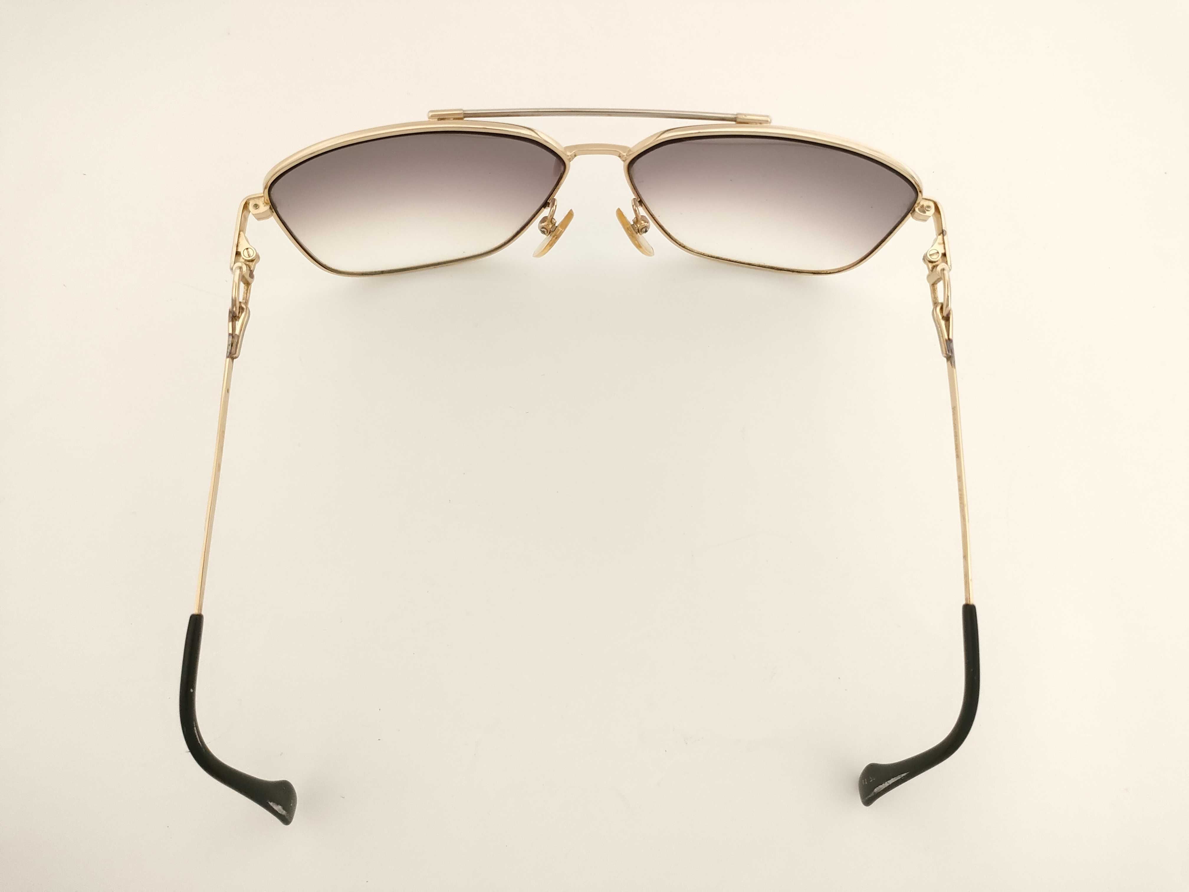 Vintage Yves Saint Laurent 31-2101 Gold-Toned Metal Aviator Sunglasses