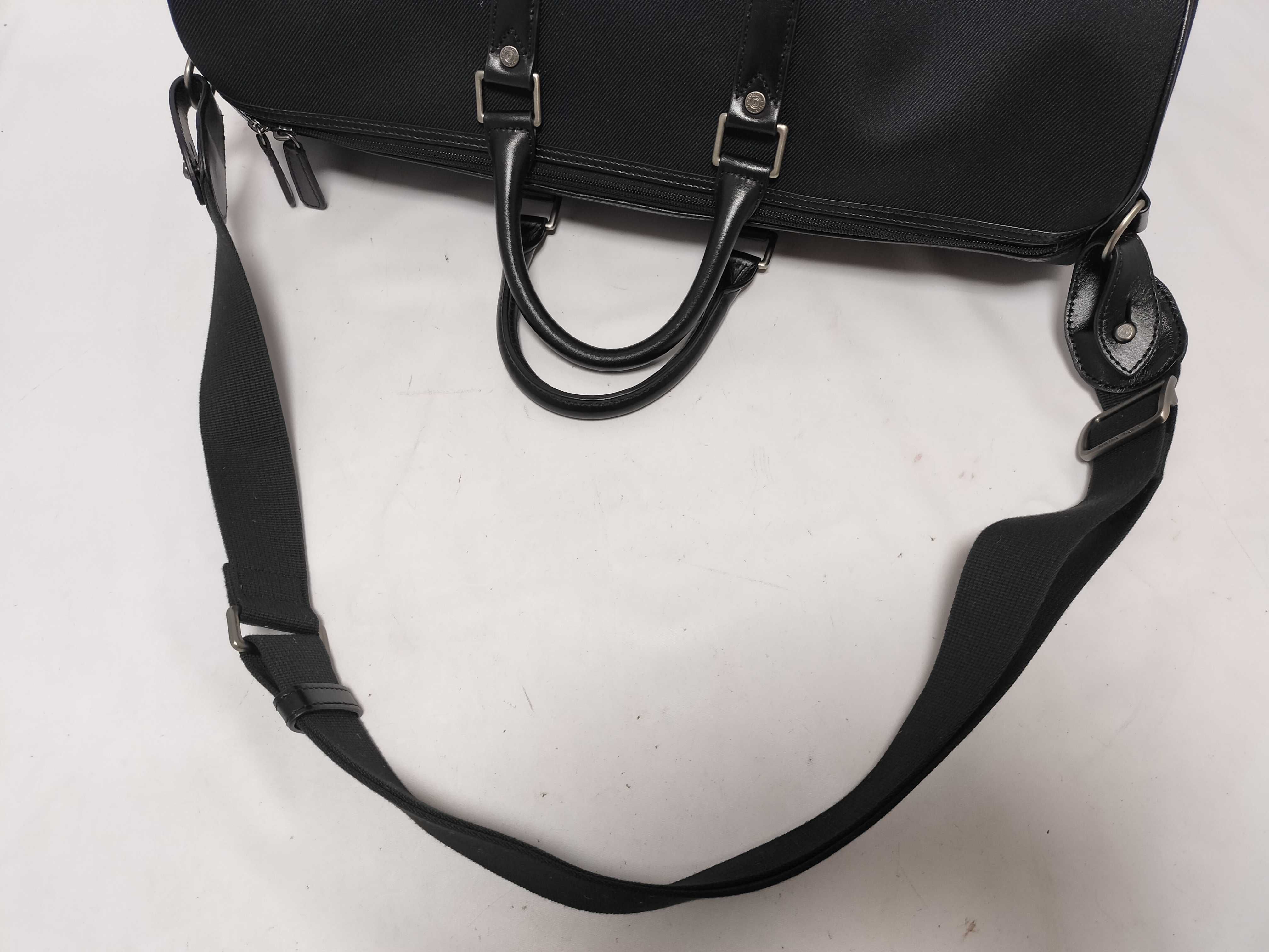 Hunting World Black Canvas and Leather Travel Boston Bag with Shoulder Strap