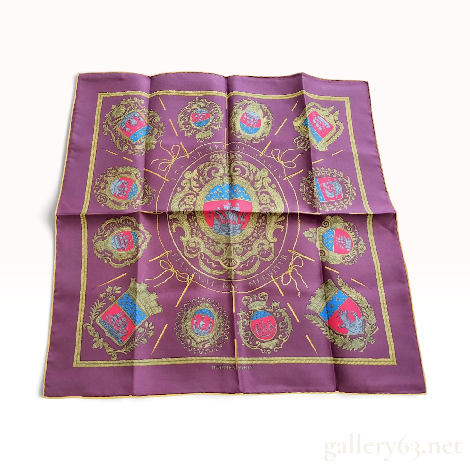 Vintage Hermes Les Armes de Paris Plum Silk Carre 45