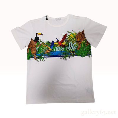 Dolce & Gabbana Jungle Theme White Cotton T-Shirt. This Dolce &amp; Gabbana short-sleeved 