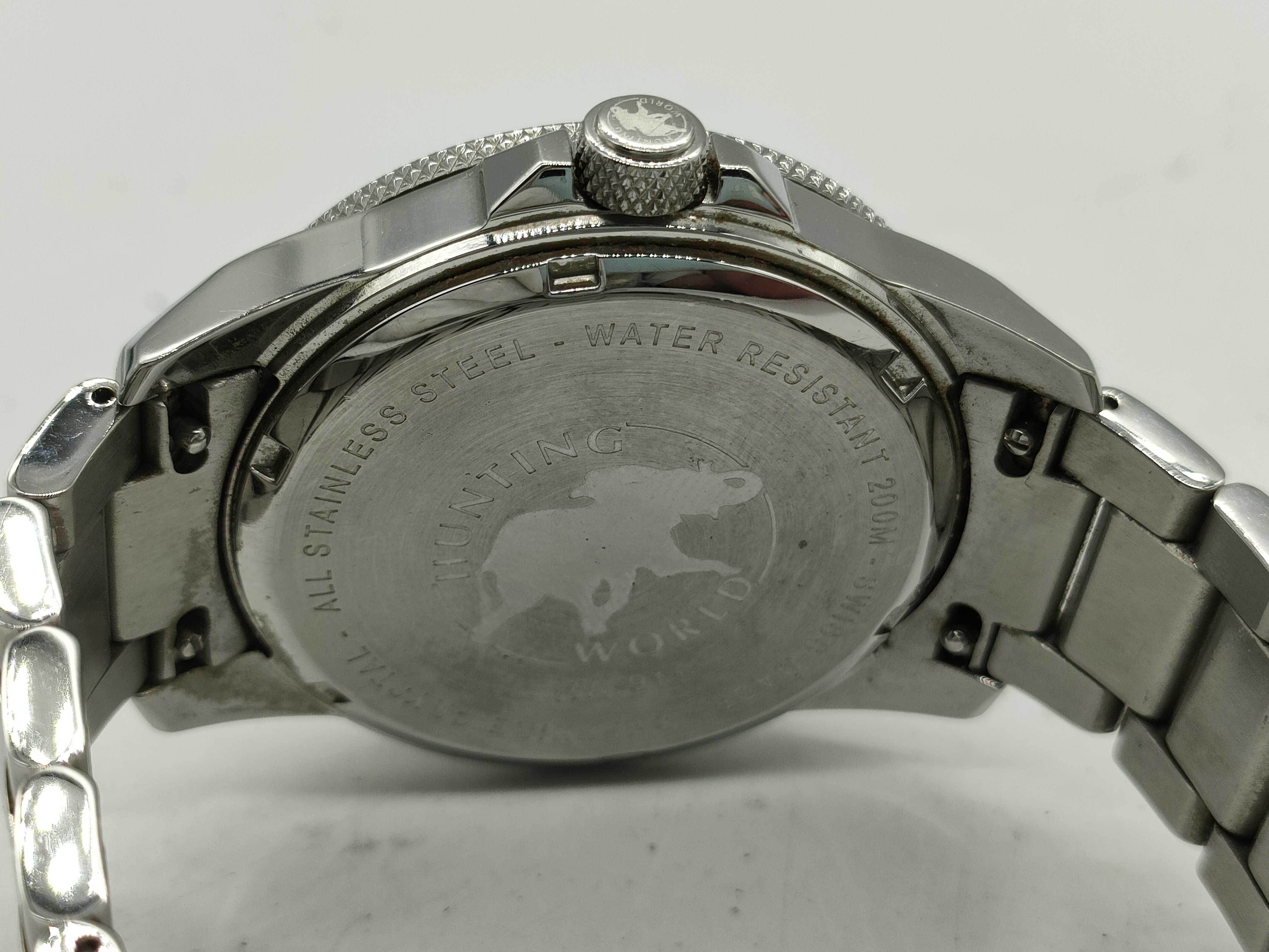 Hunting World Mountain Stream Green and Black Stainless Steel Wristwatch