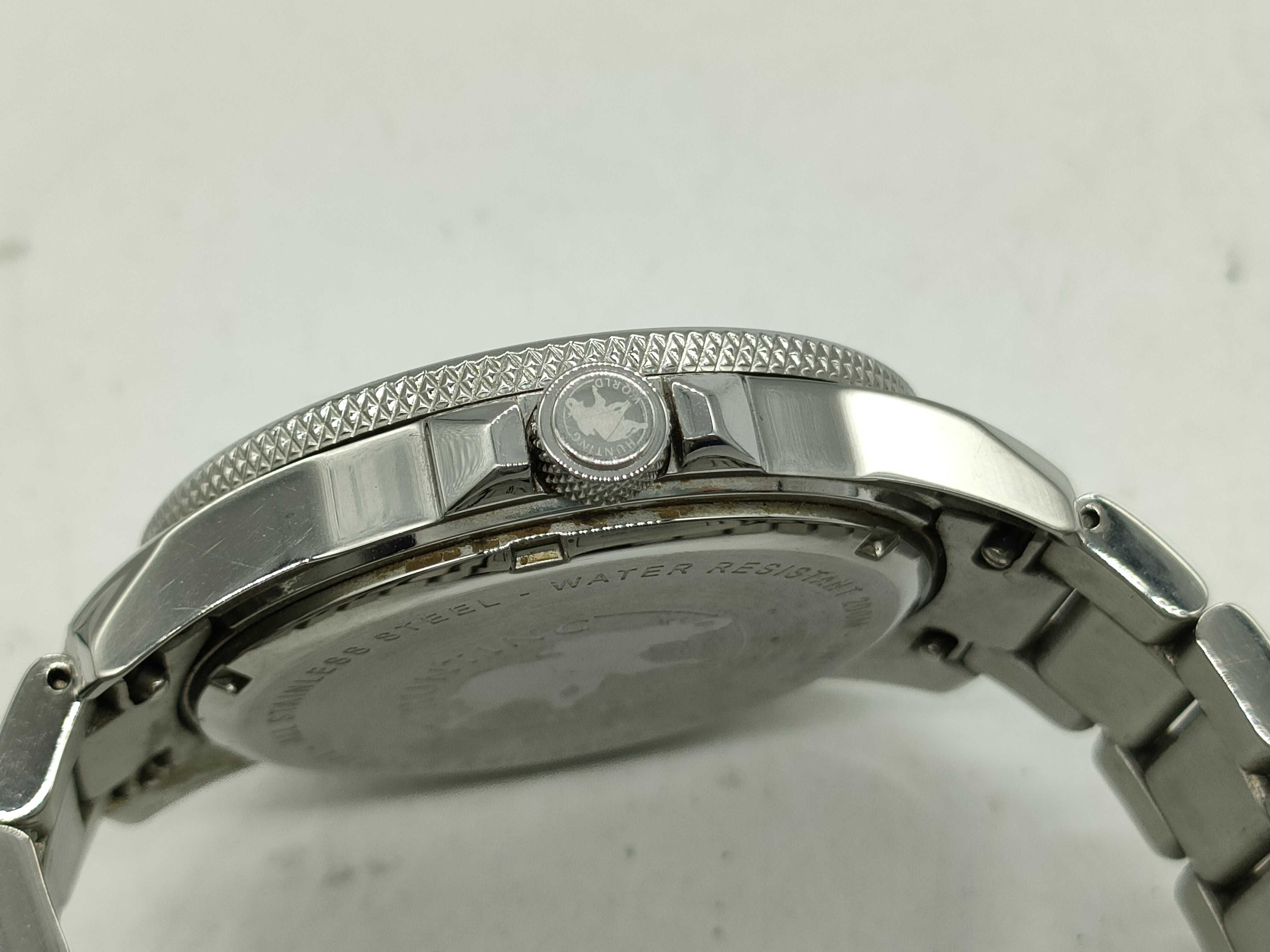 Hunting World Mountain Stream Green and Black Stainless Steel Wristwatch