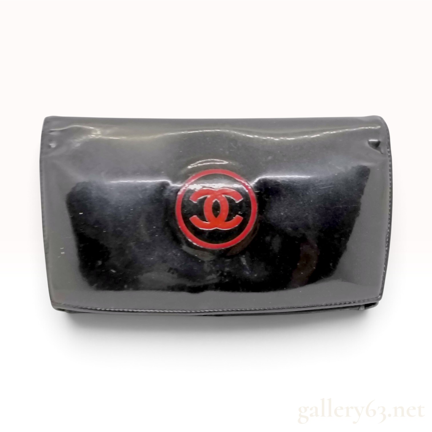 Vintage Chanel Patent CC Trousse Maquil Black Patent Leather Wallet 19 cm