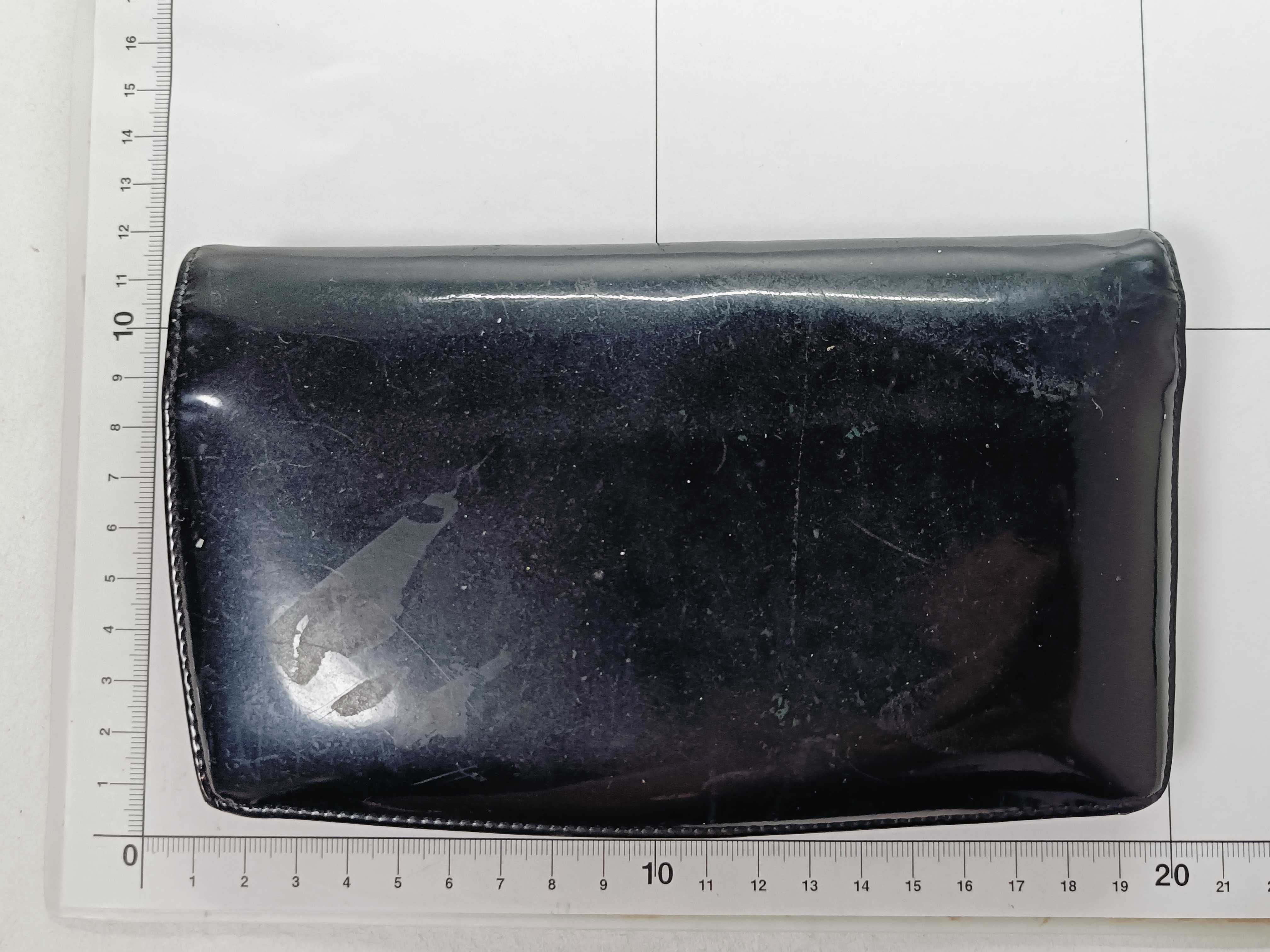Vintage Chanel Patent CC Trousse Maquil Black Patent Leather Wallet 19 cm