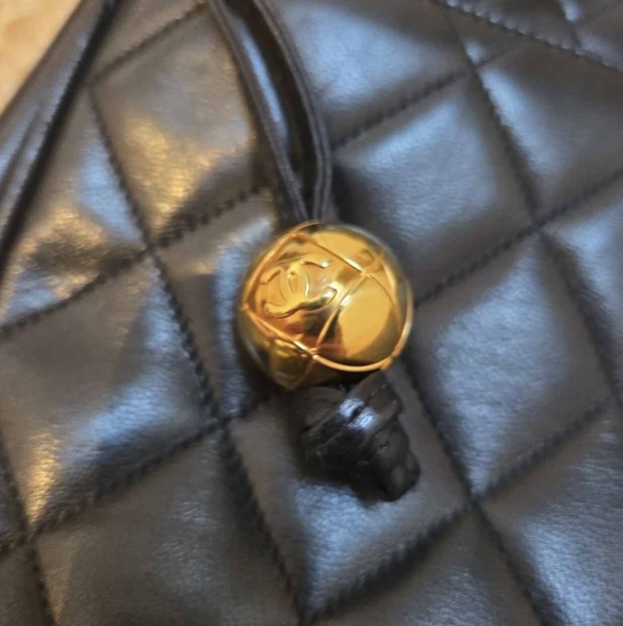 CHANEL VINTAGE QUILTED LAMBSKIN CHAIN SHOULDER TOTE, BLACK / GOLD