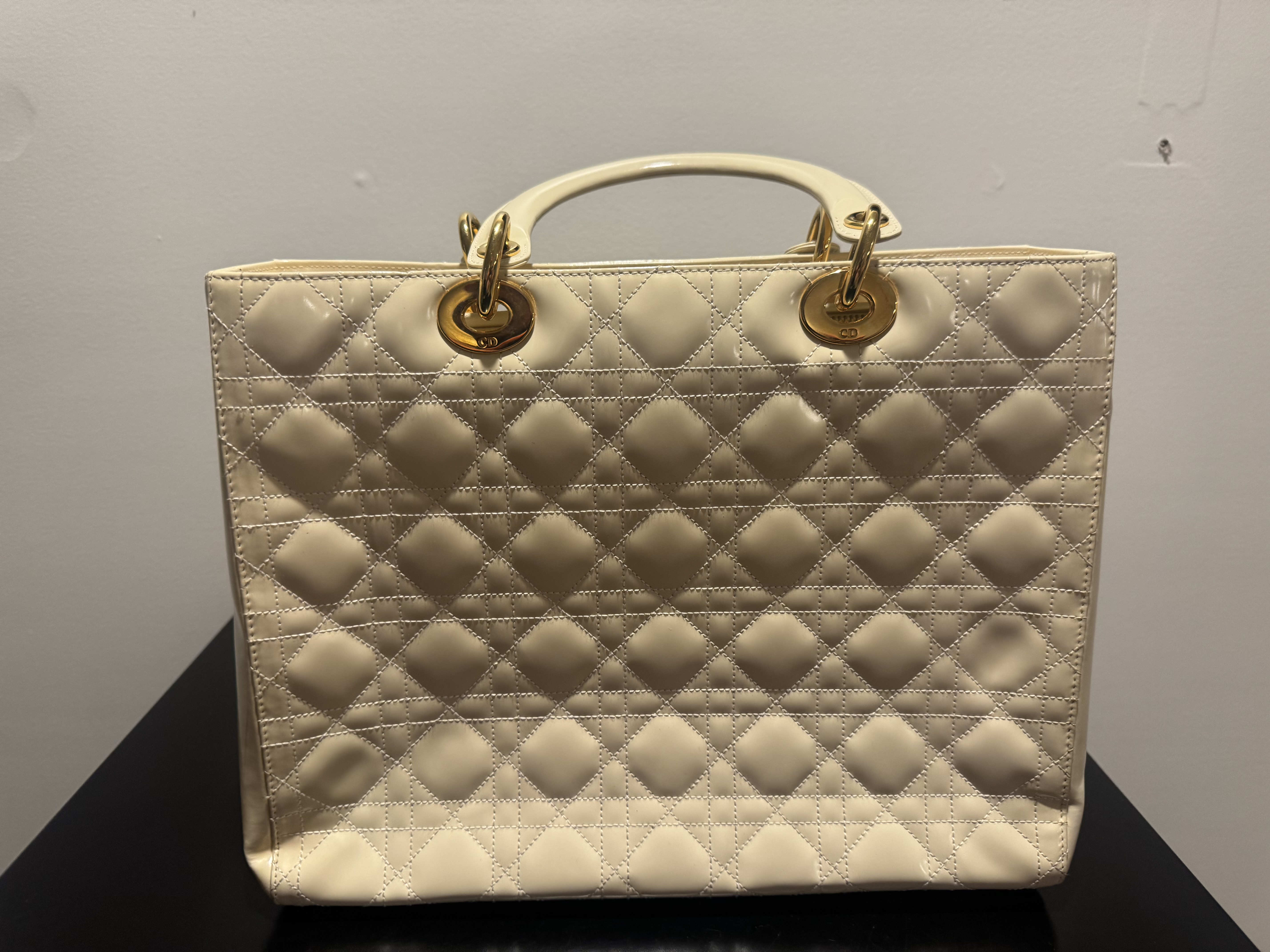 CHRISTIAN DIOR LADY DIOR LARGE, IVORY PATENT CANNAGE, GOLD