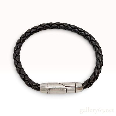 Bottega Veneta Intrecciato Black Braided Leather and Sterling Silver Bracelet Size S. A Bottega 