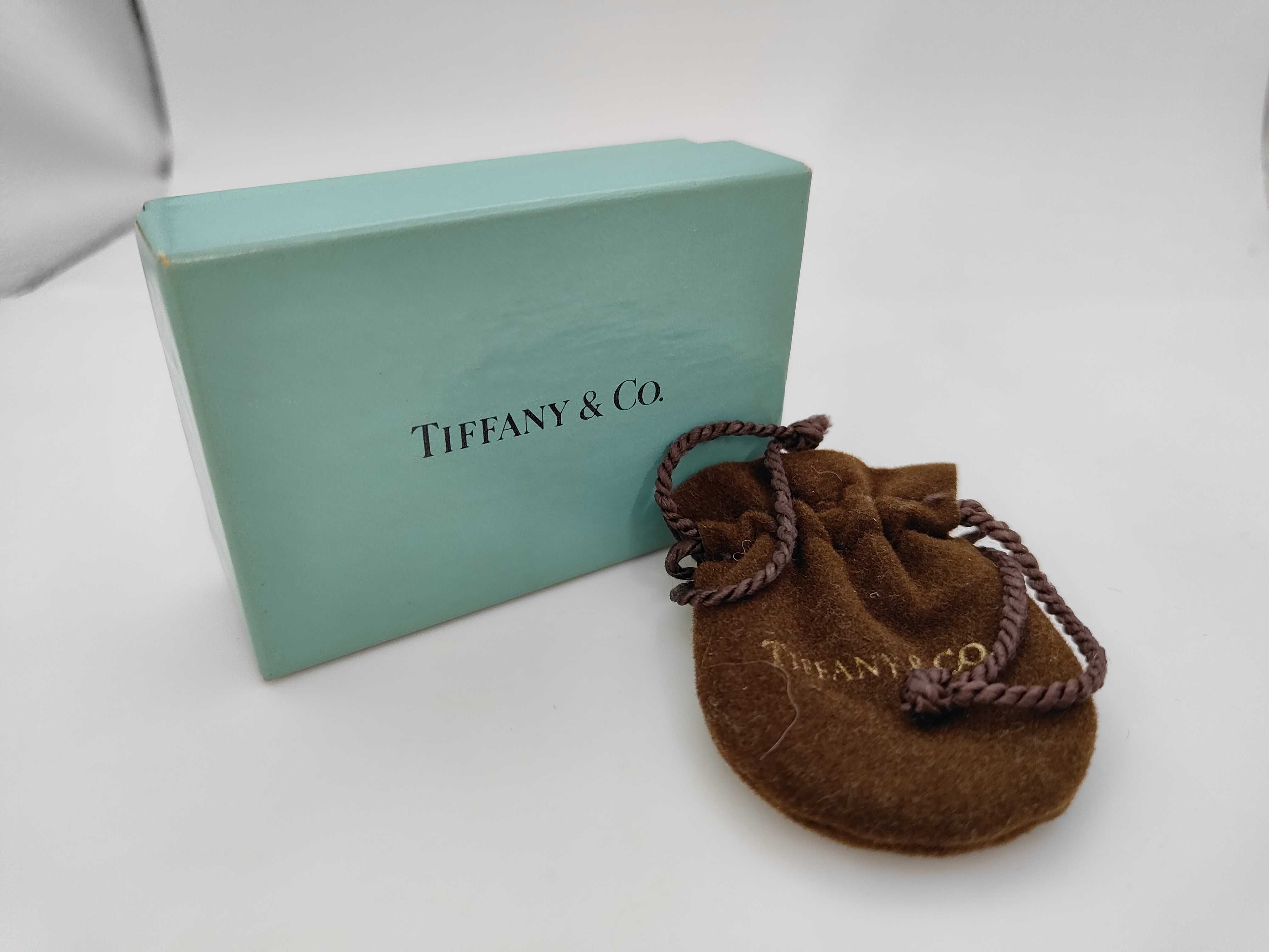 Tiffany and Co. 18K Yellow Gold Teardrop Ring with Box