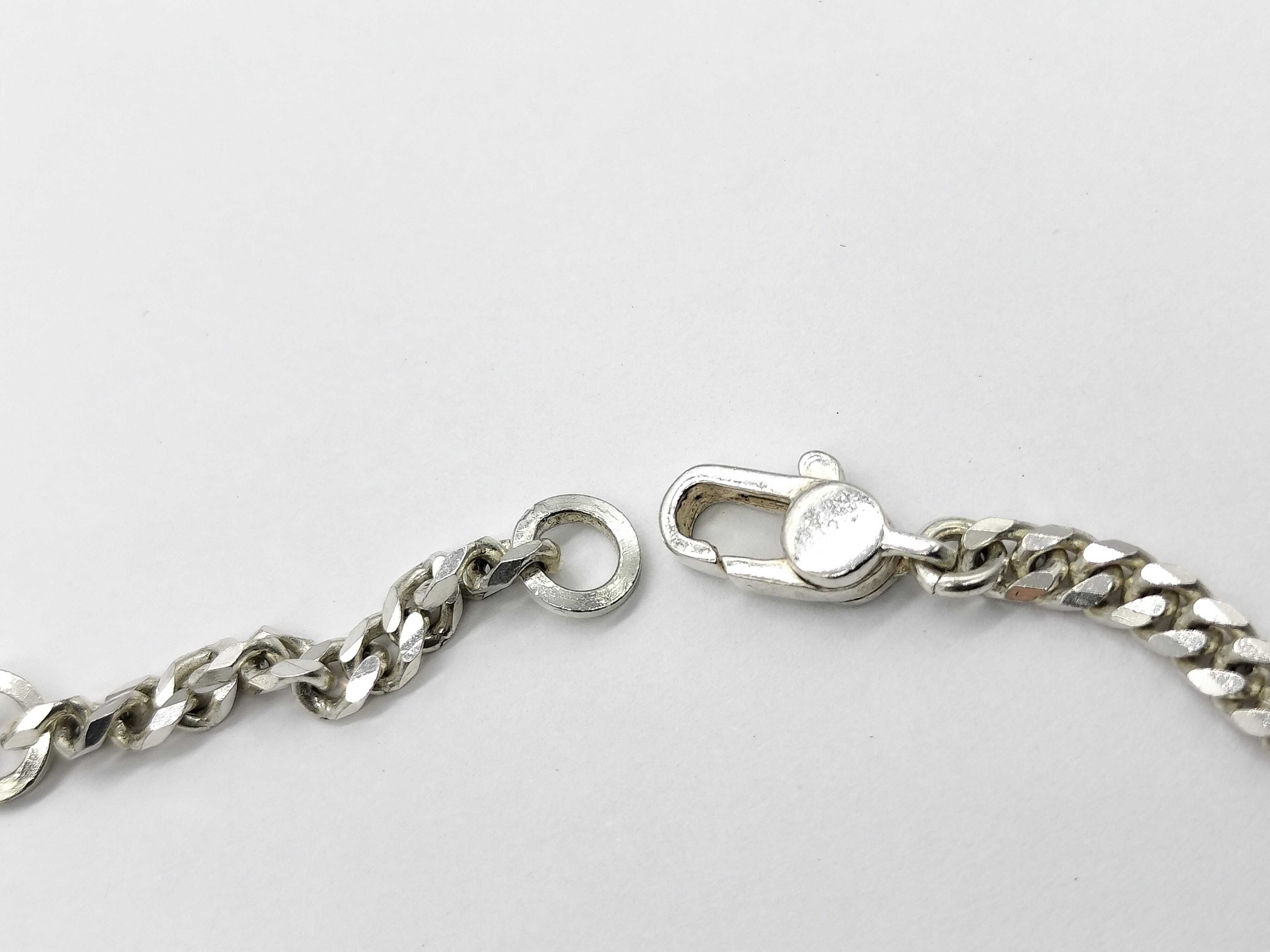 Gucci Sterling Silver Knot Infinity Pendant Necklace