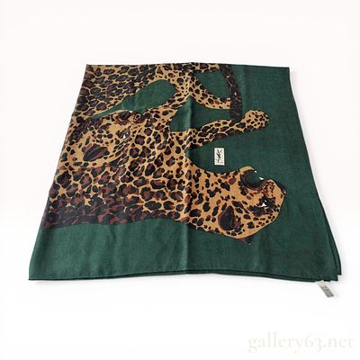 remove put on eli desk i need to measure. Large Yves Saint Laurent square scarf featuring a 