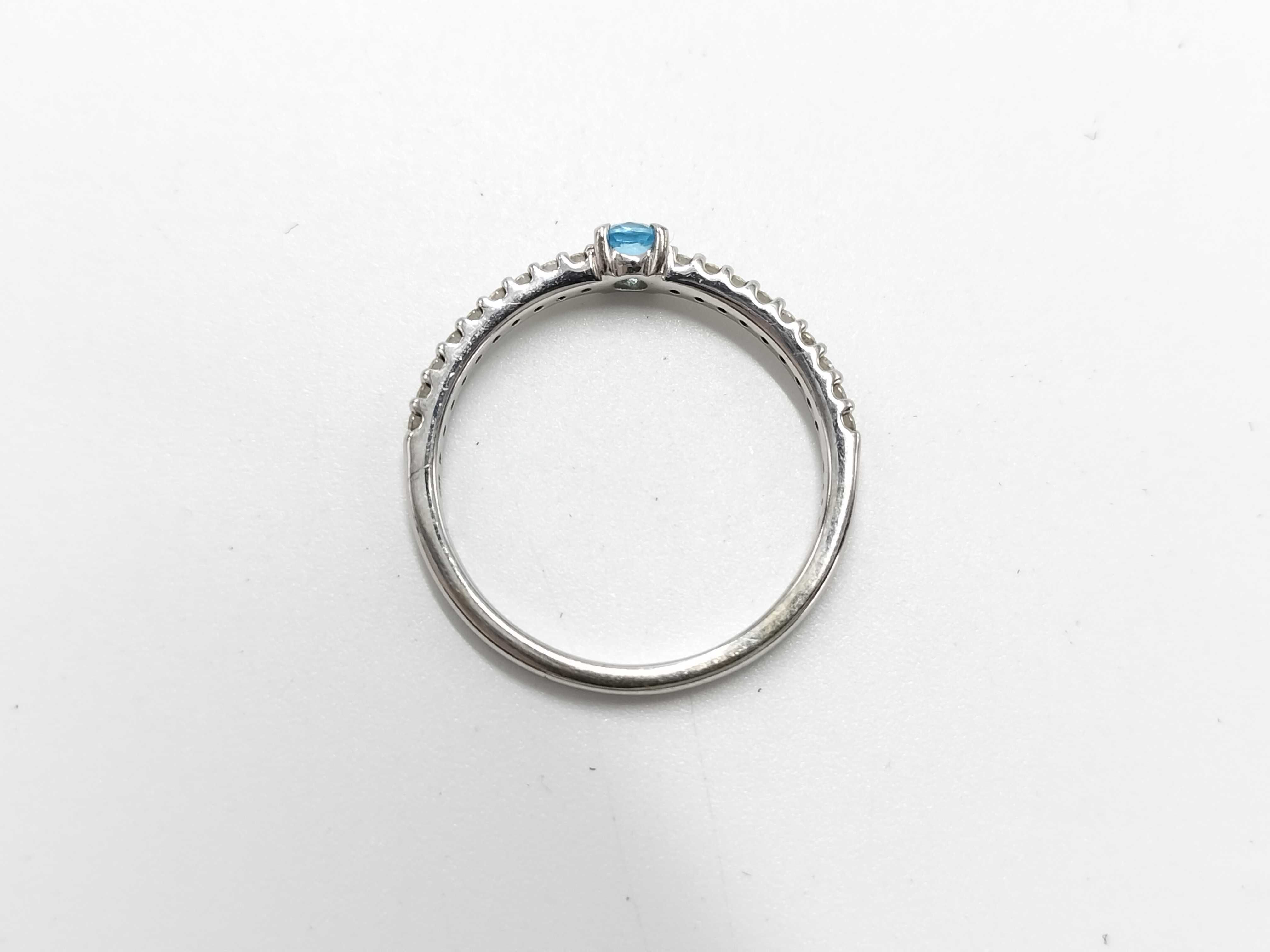 10K White Gold Ring with Diamonds and Round Cut London Blue Topaz