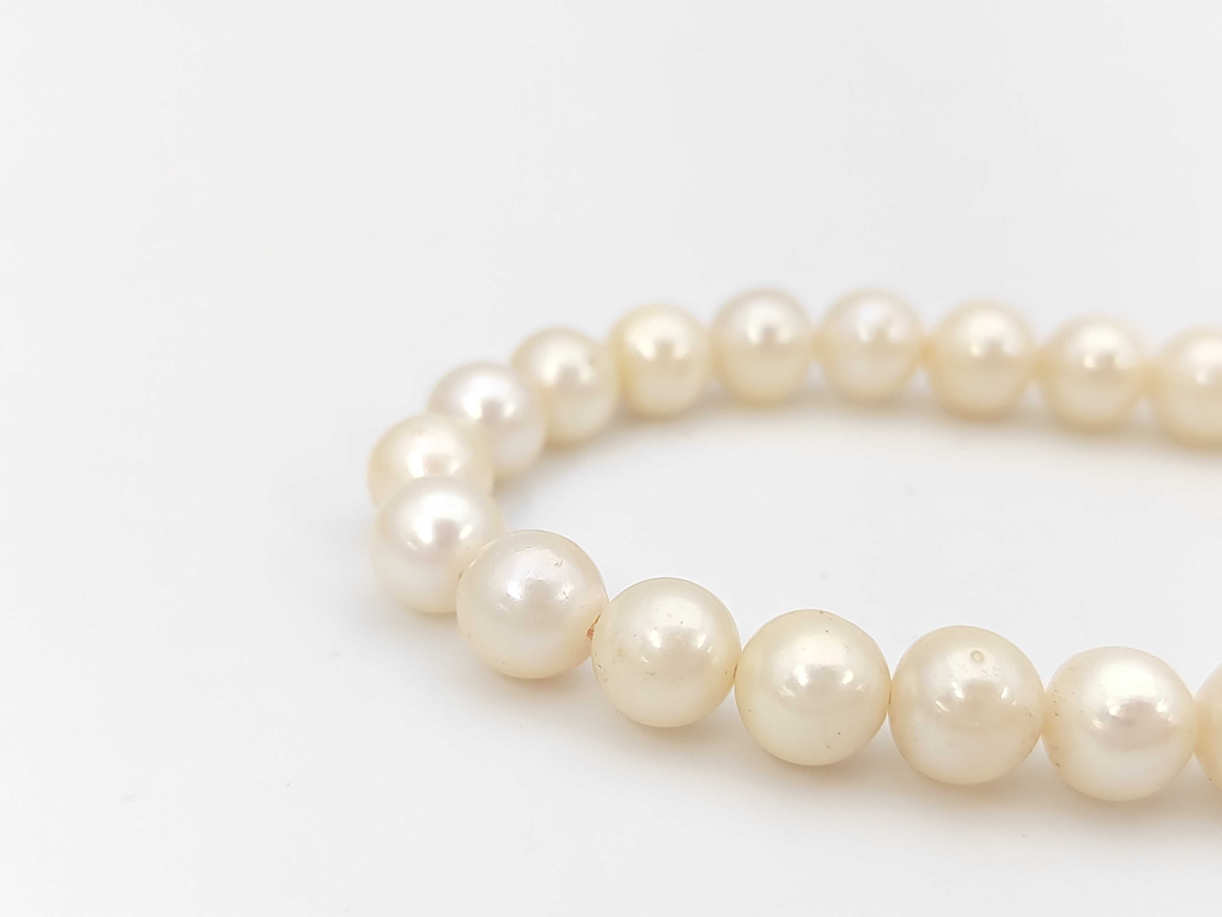 Graduated Akoya Cultured Pearl Strand Necklace with Silver Clasp
