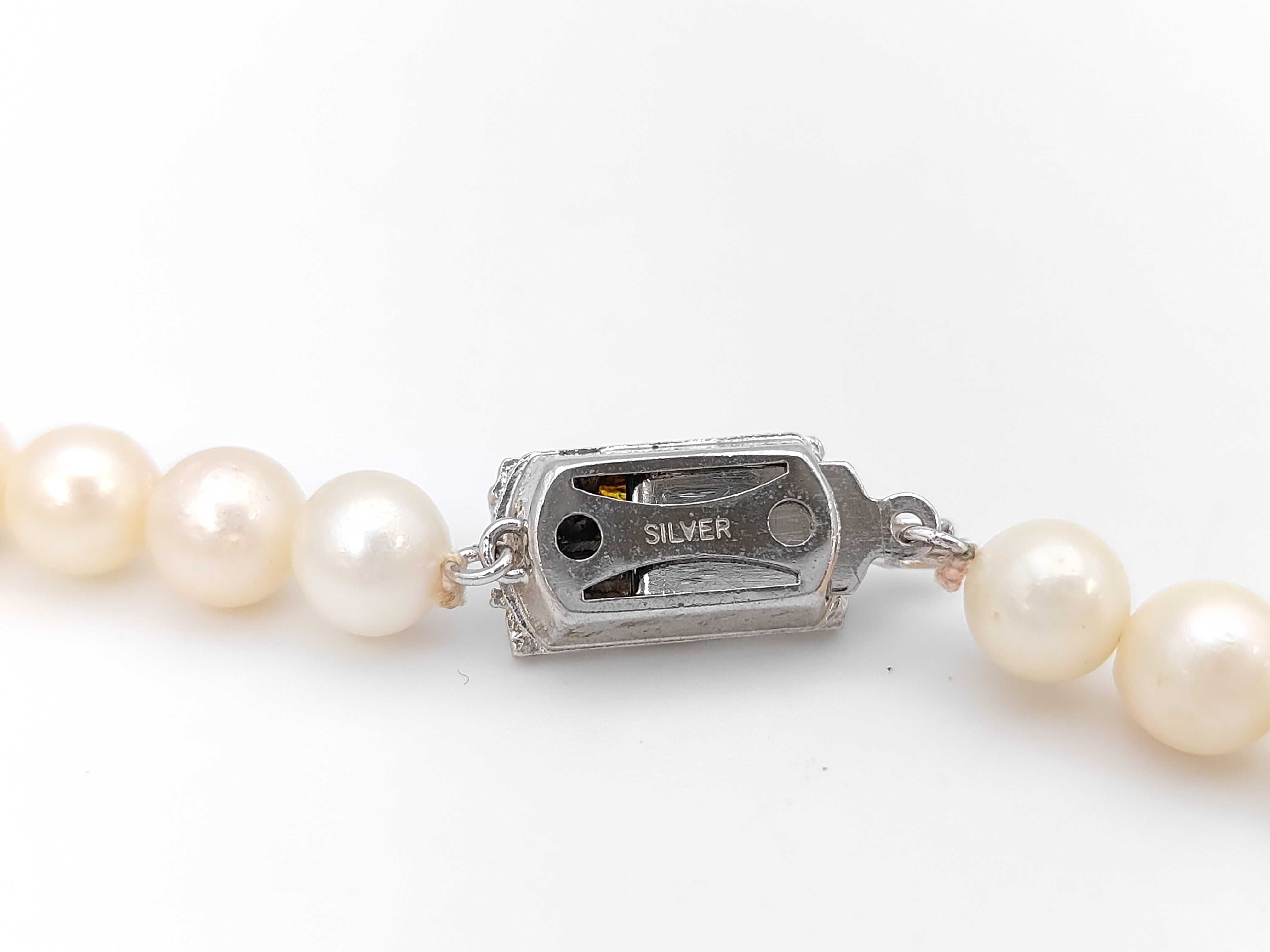 Graduated Akoya Cultured Pearl Strand Necklace with Silver Clasp