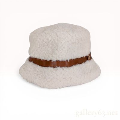 Chloe Faux-Shearling Bucket Hat. Chloe faux-shearling bucket hat, manufactured in May 2024. The 