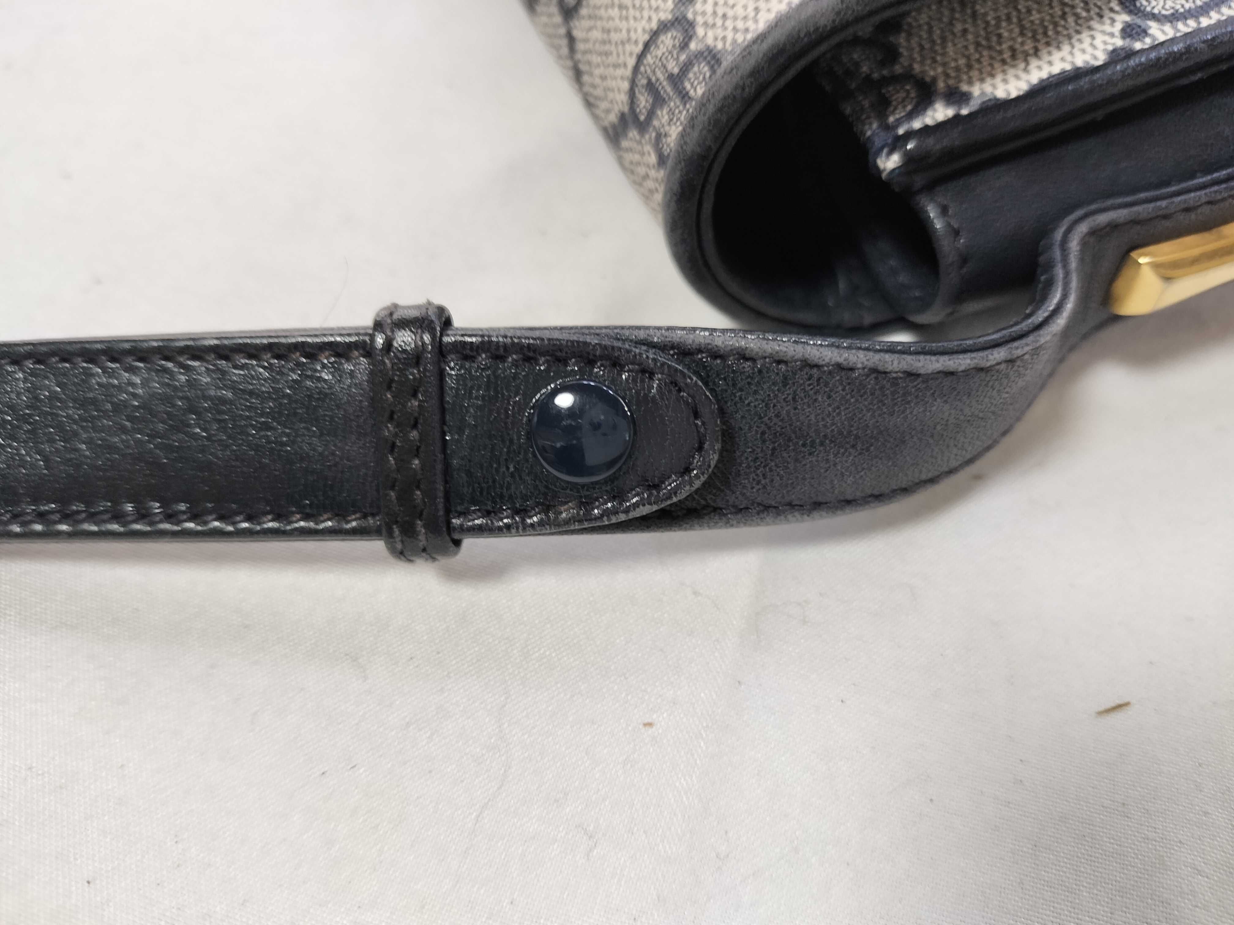 Vintage Gucci GG Supreme Navy Blue Leather Envelope Crossbody Bag
