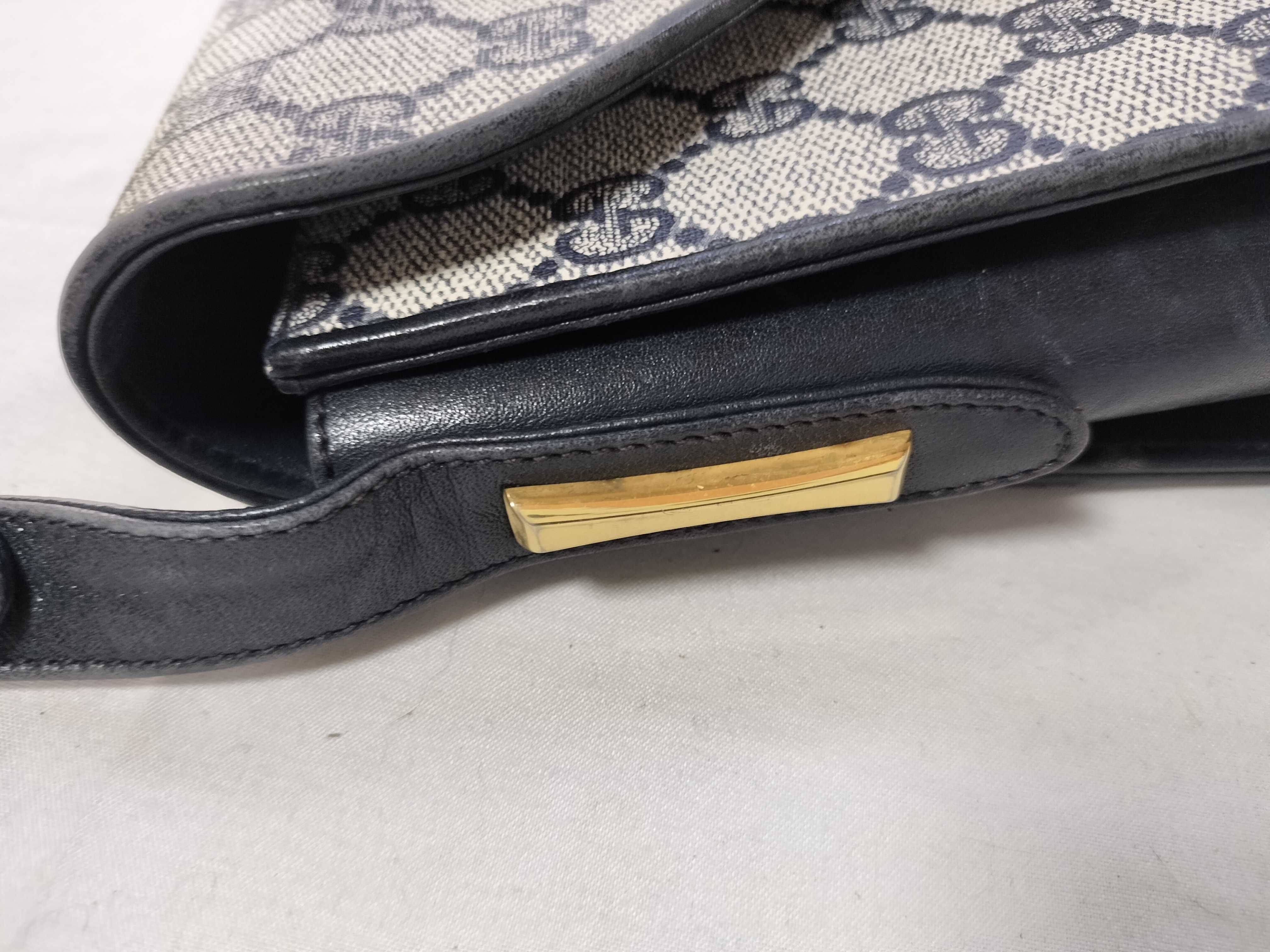 Vintage Gucci GG Supreme Navy Blue Leather Envelope Crossbody Bag