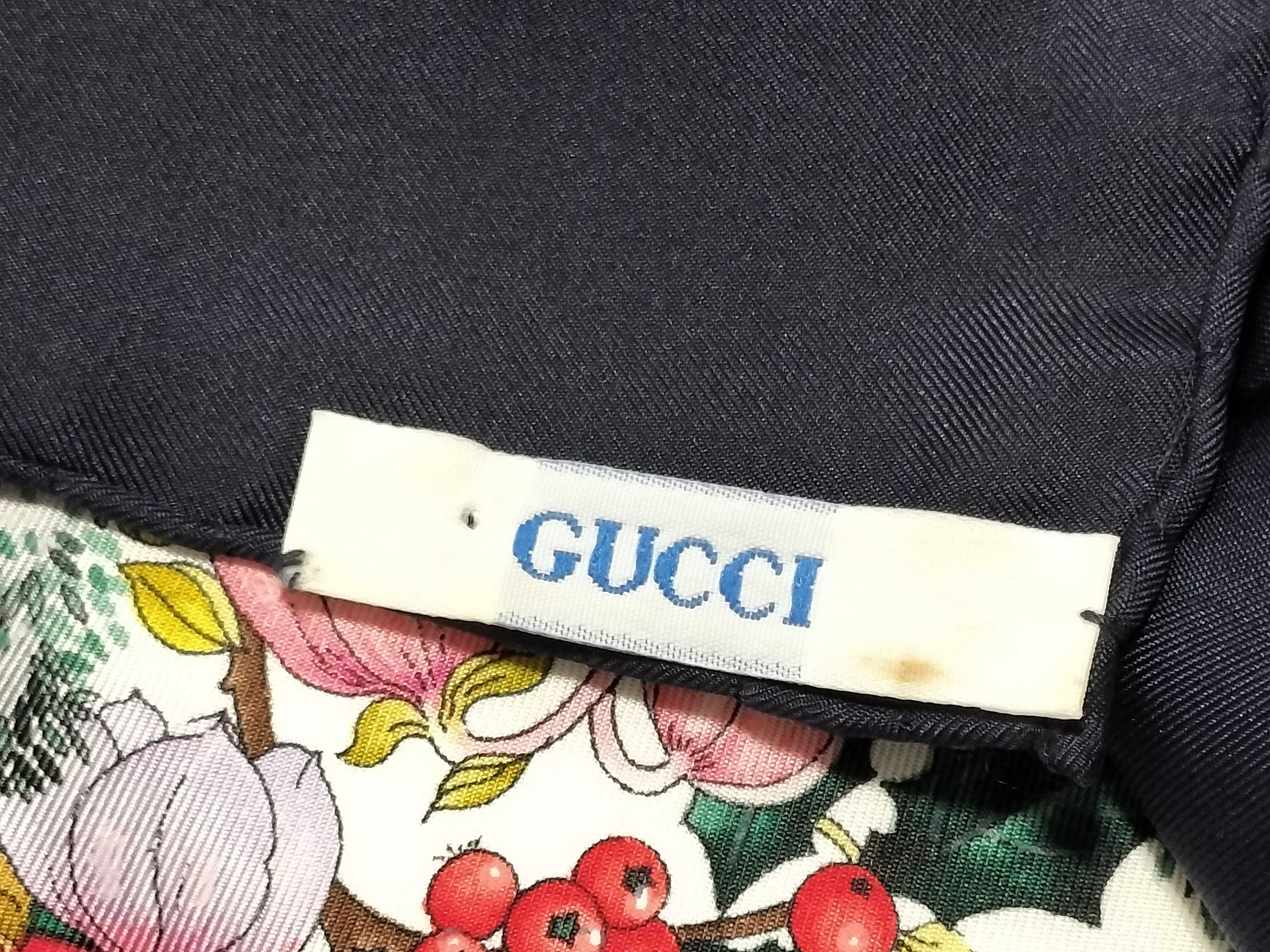 Vintage Gucci Winter Flora Silk Scarf 90cm