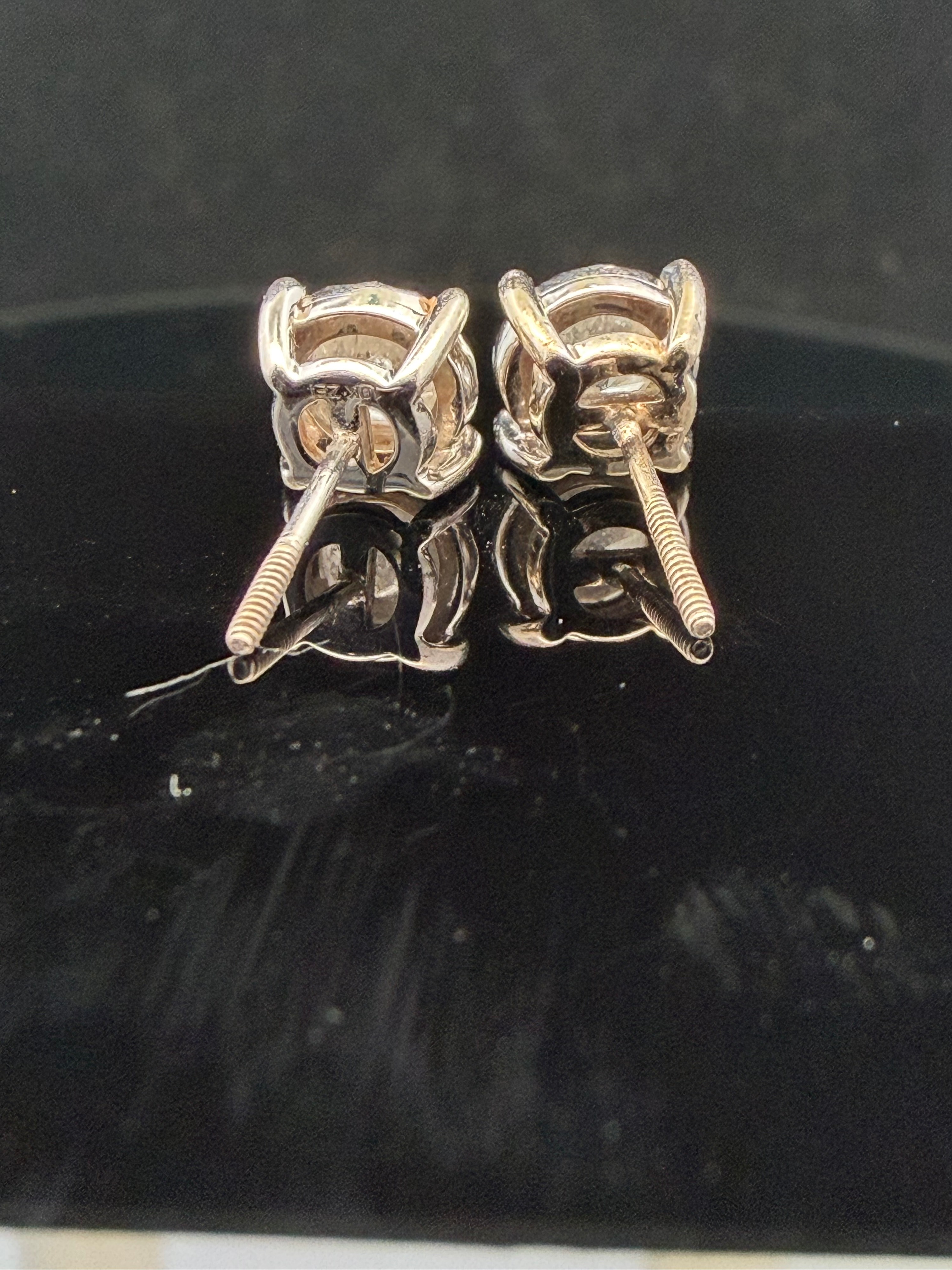 14K White Gold and 0.40ctw Natural Diamond Stud Earrings