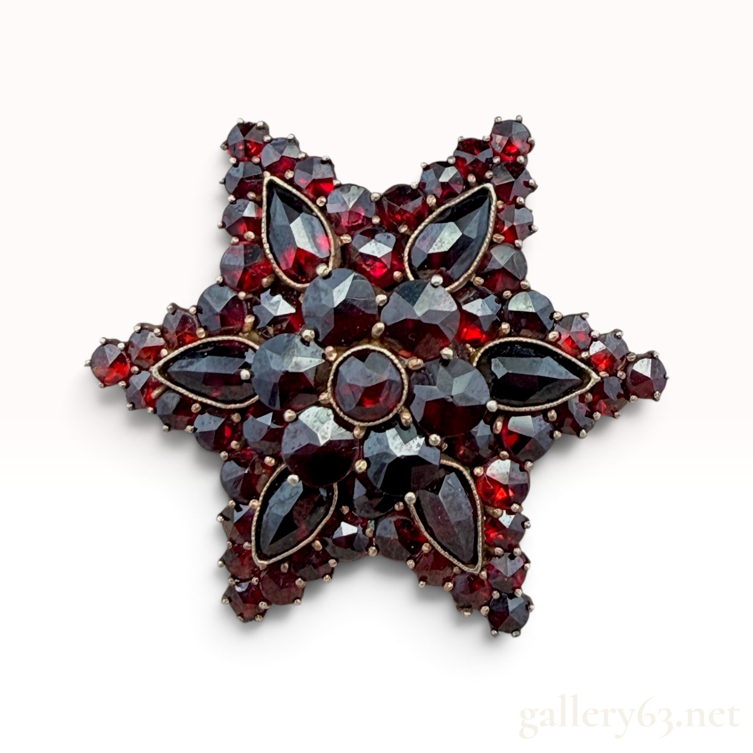 Vintage Bohemian Garnet and Gold Filled 11.7g Six Pointed Star Brooch