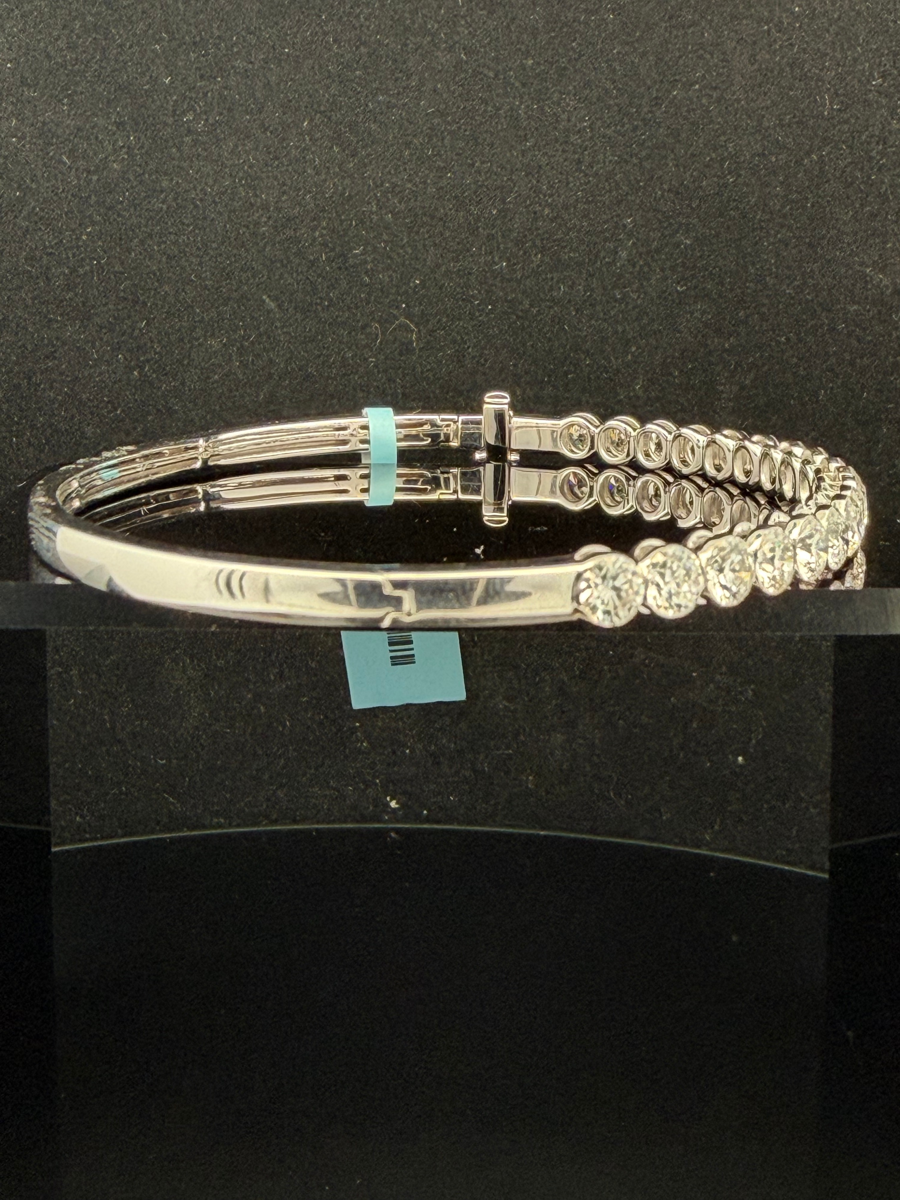 Jaktko 5.00ctw Lab Grown Diamond and 14KWG Bangle Bracelet