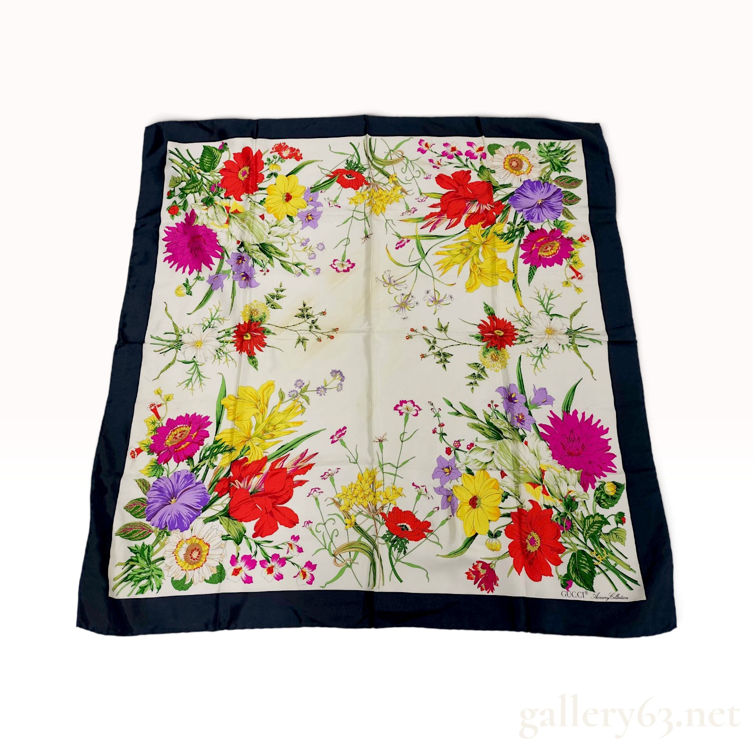 Vintage Gucci Flora Print Silk Carre 90