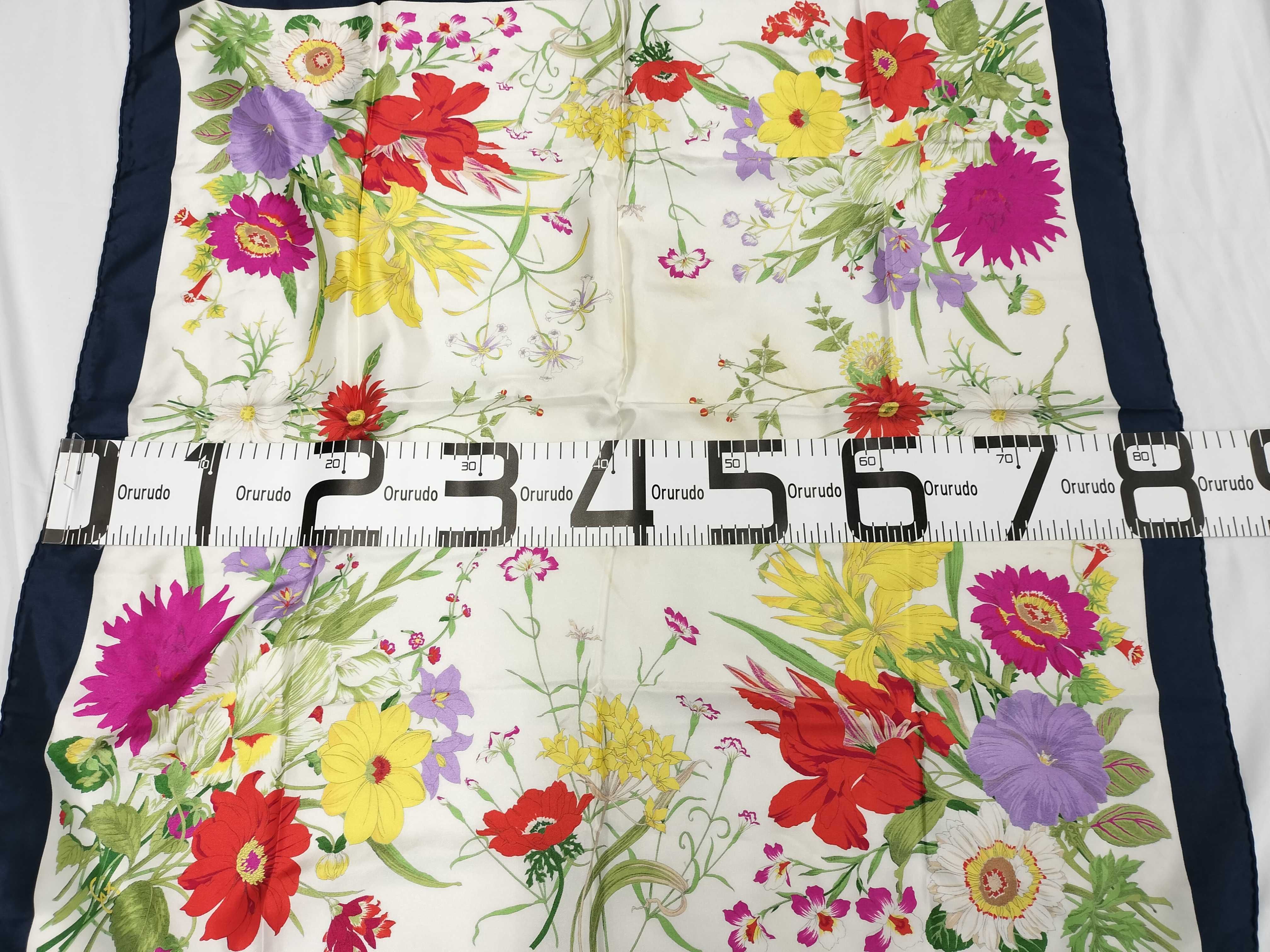 Vintage Gucci Flora Print Silk Carre 90
