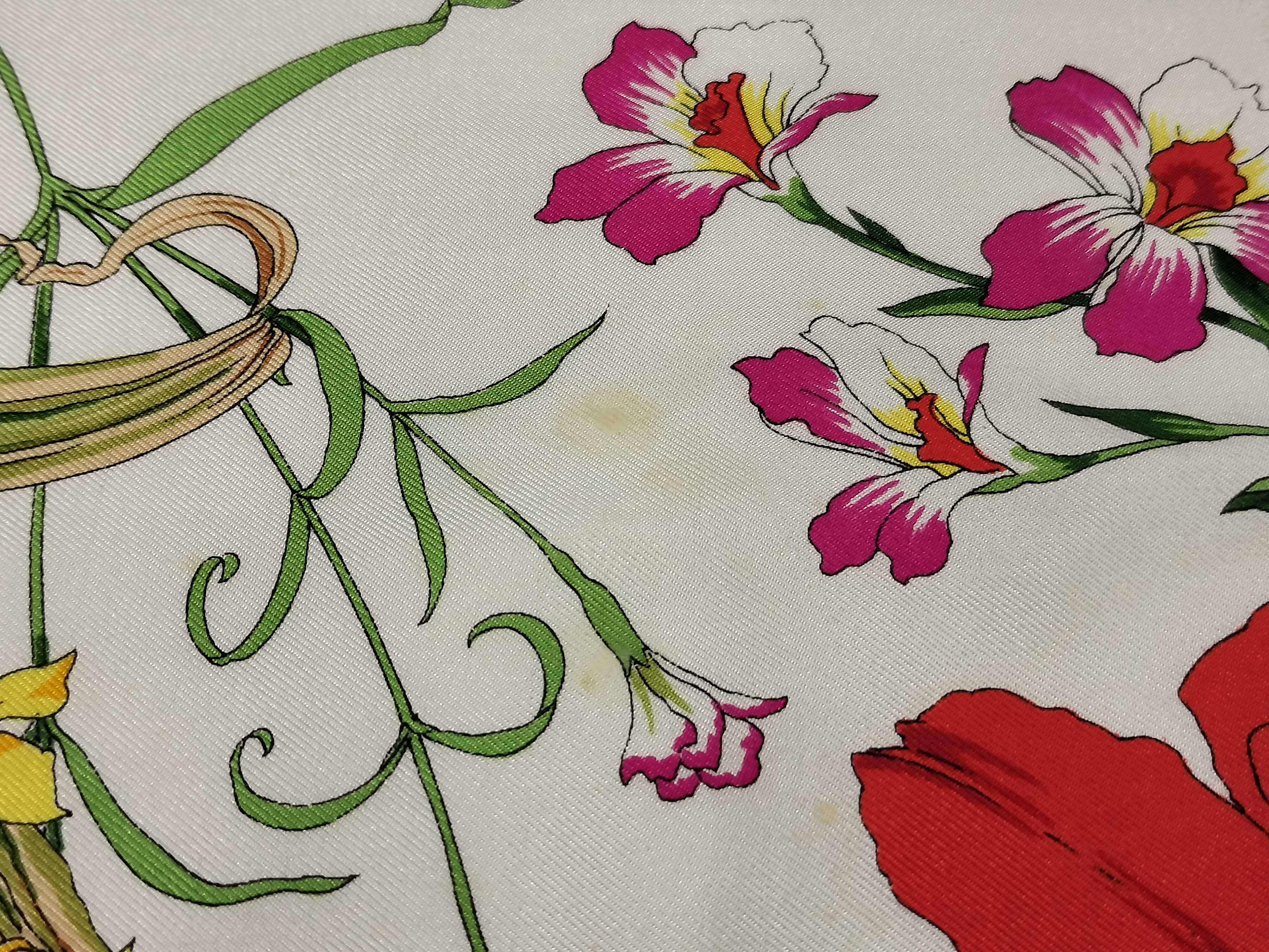 Vintage Gucci Flora Print Silk Carre 90