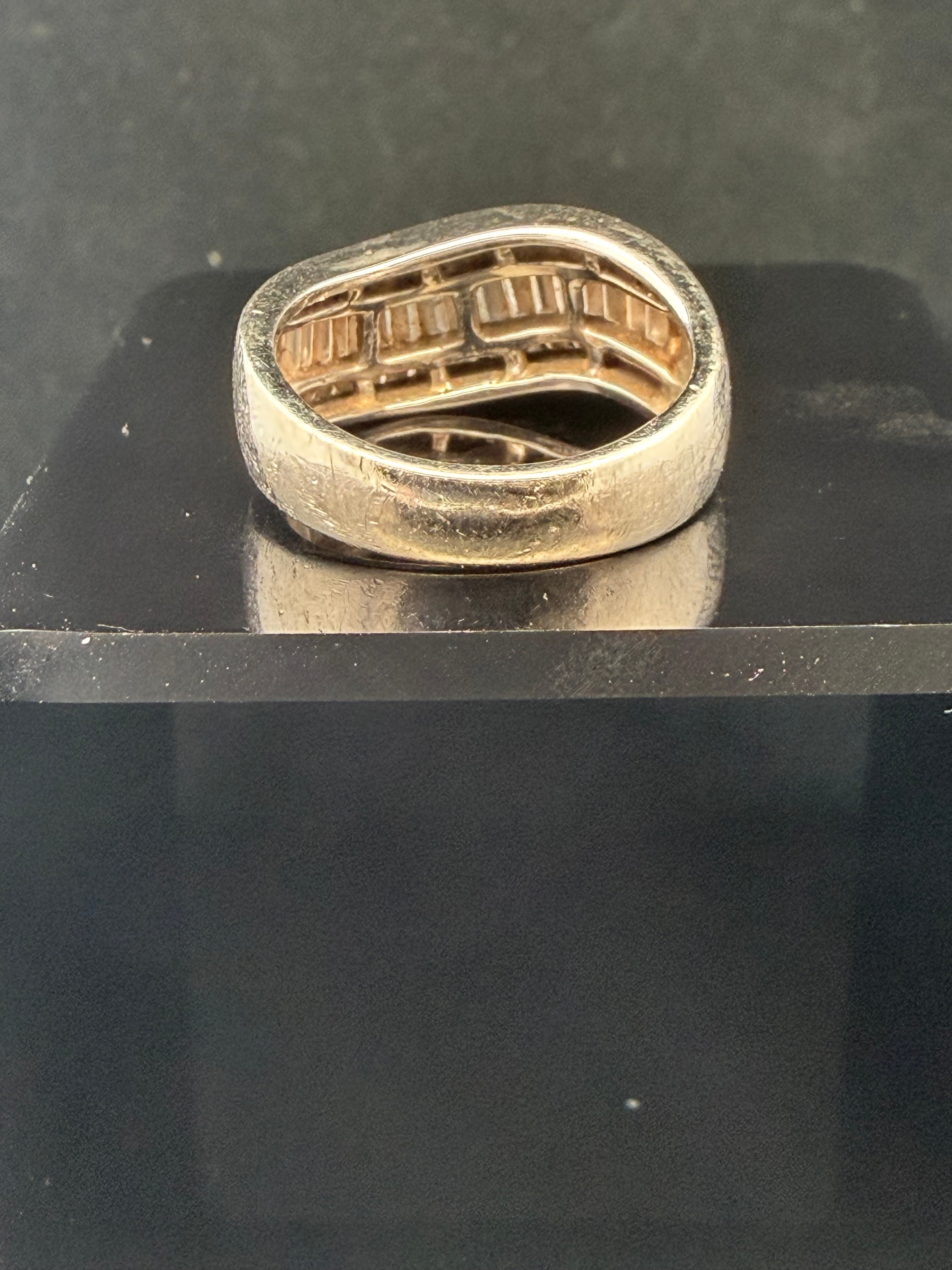 14KWG and 1.10ctw Natural Diamond Wave Band Ring