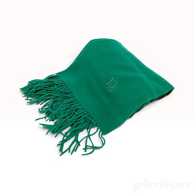 Christian Dior Forest Green Wool Scarf with Monogram. This Christian Dior scarf is crafted from 