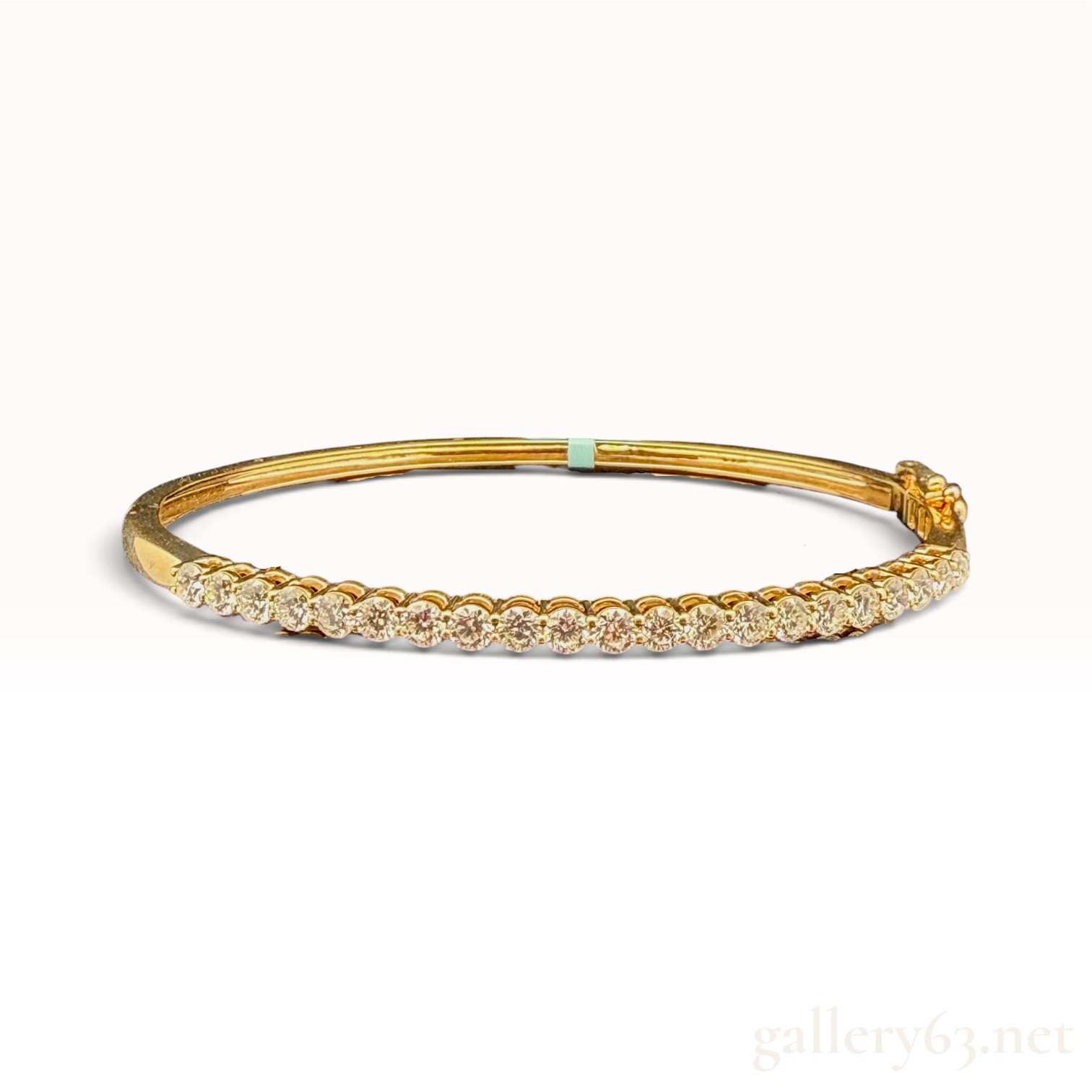 14 Karat Yellow Gold and 2.00ctw Natural Diamond Hinged Bangle Bracelet