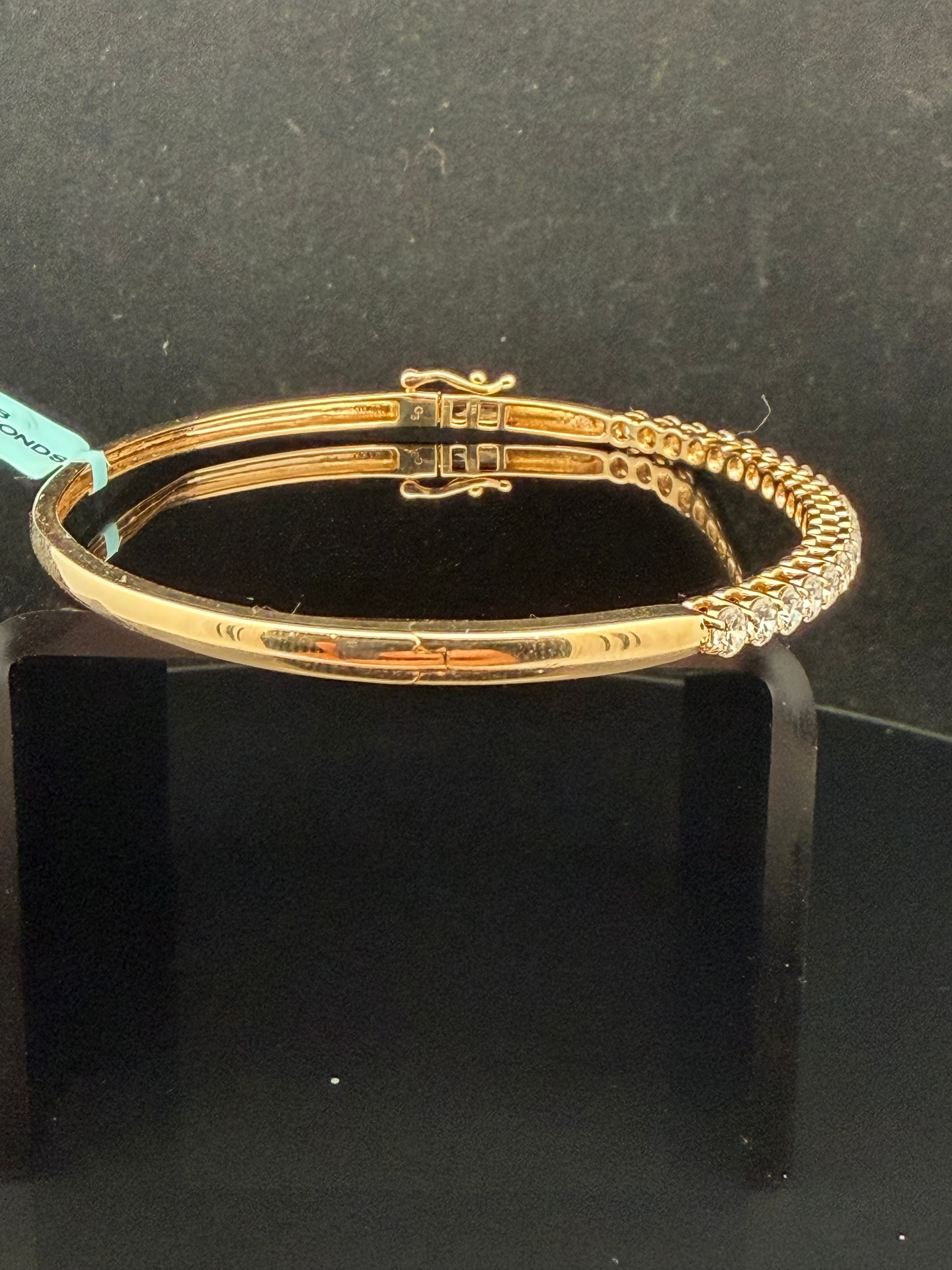 14 Karat Yellow Gold and 2.00ctw Natural Diamond Hinged Bangle Bracelet