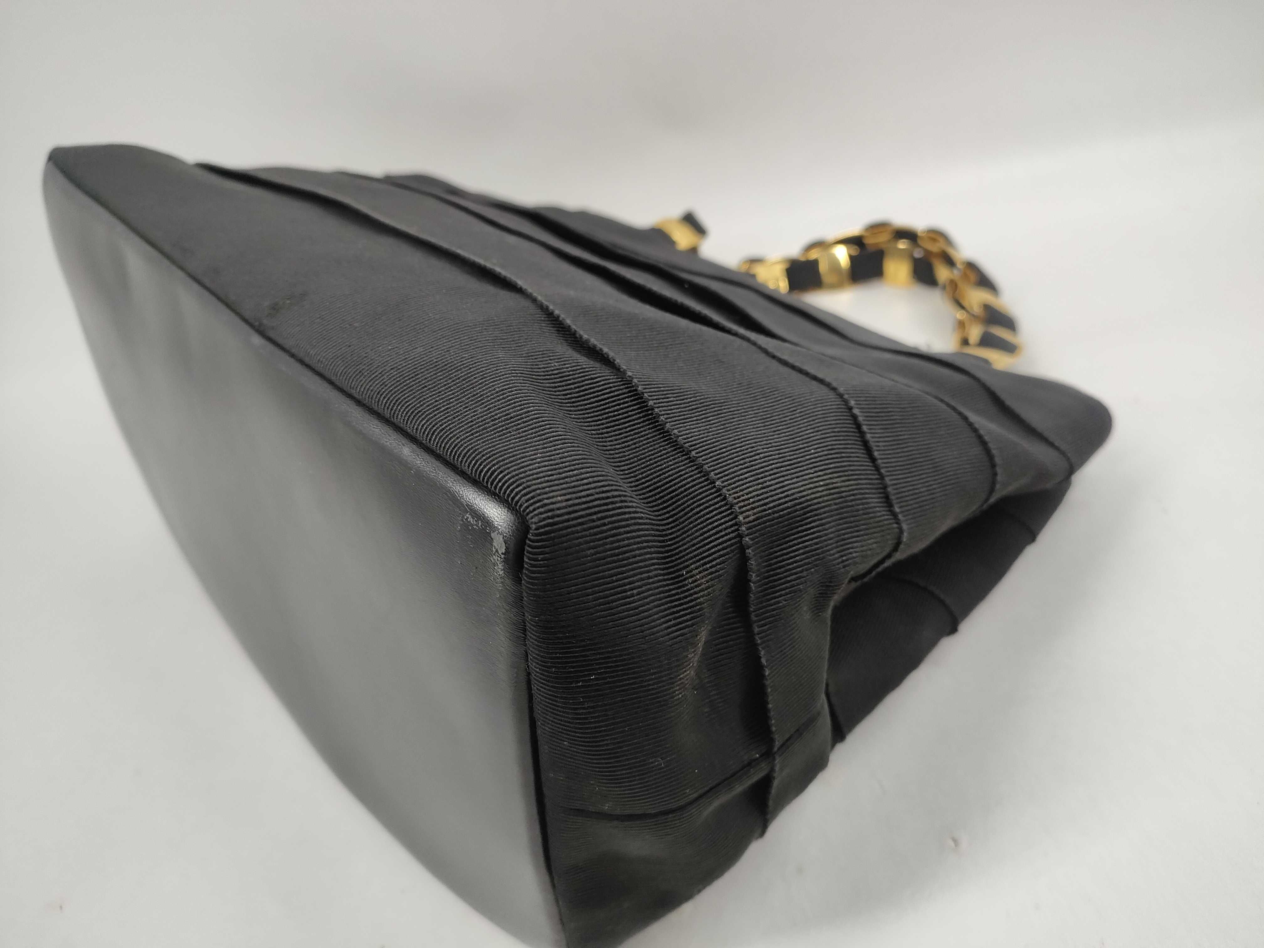 Salvatore Ferragamo Vara Tiered Grosgrain Chain Shoulder Bag Black