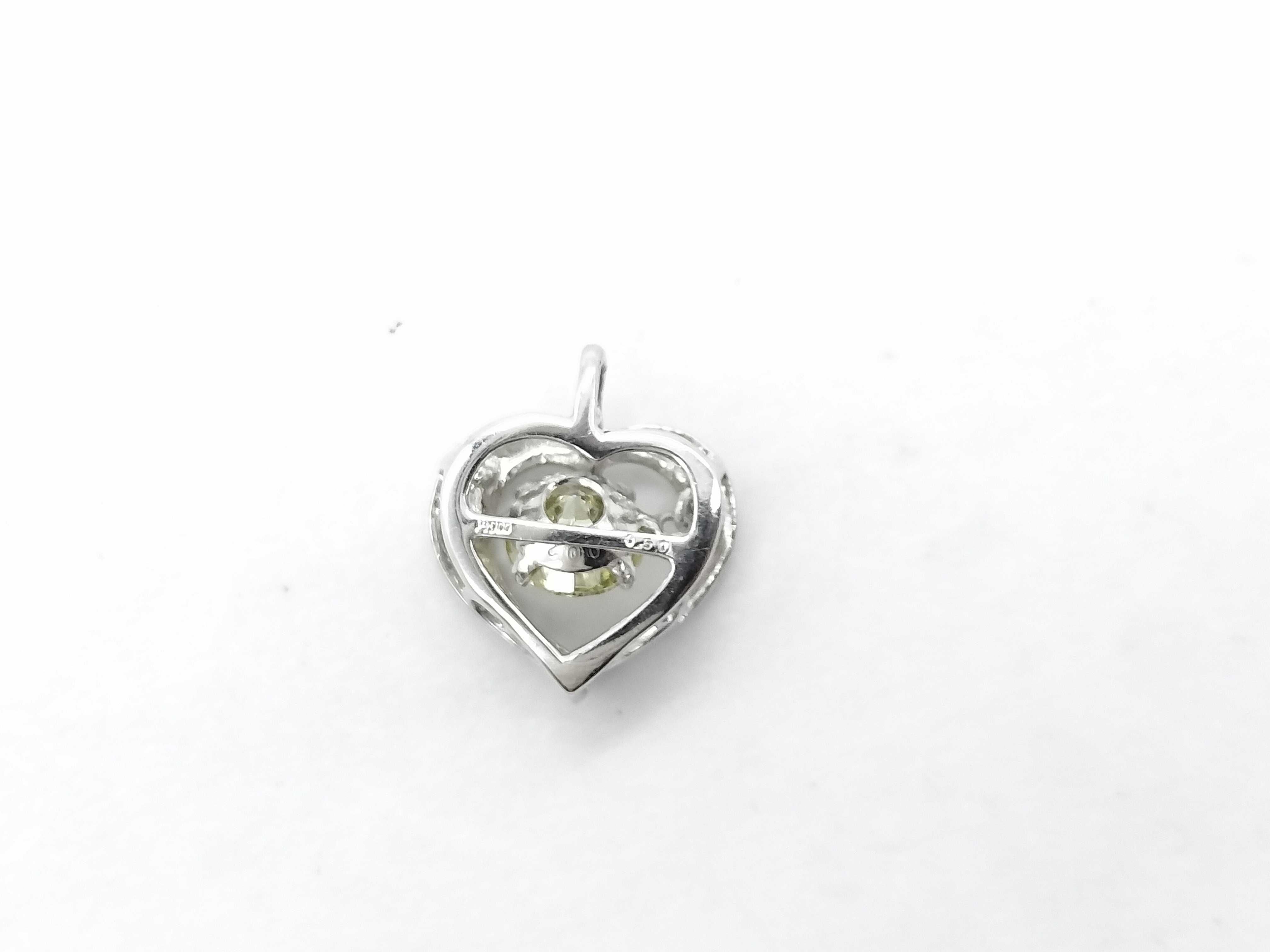 Pt900 Platinum and 0.50ct Natural Diamond Dancing Stone Heart Pendant
