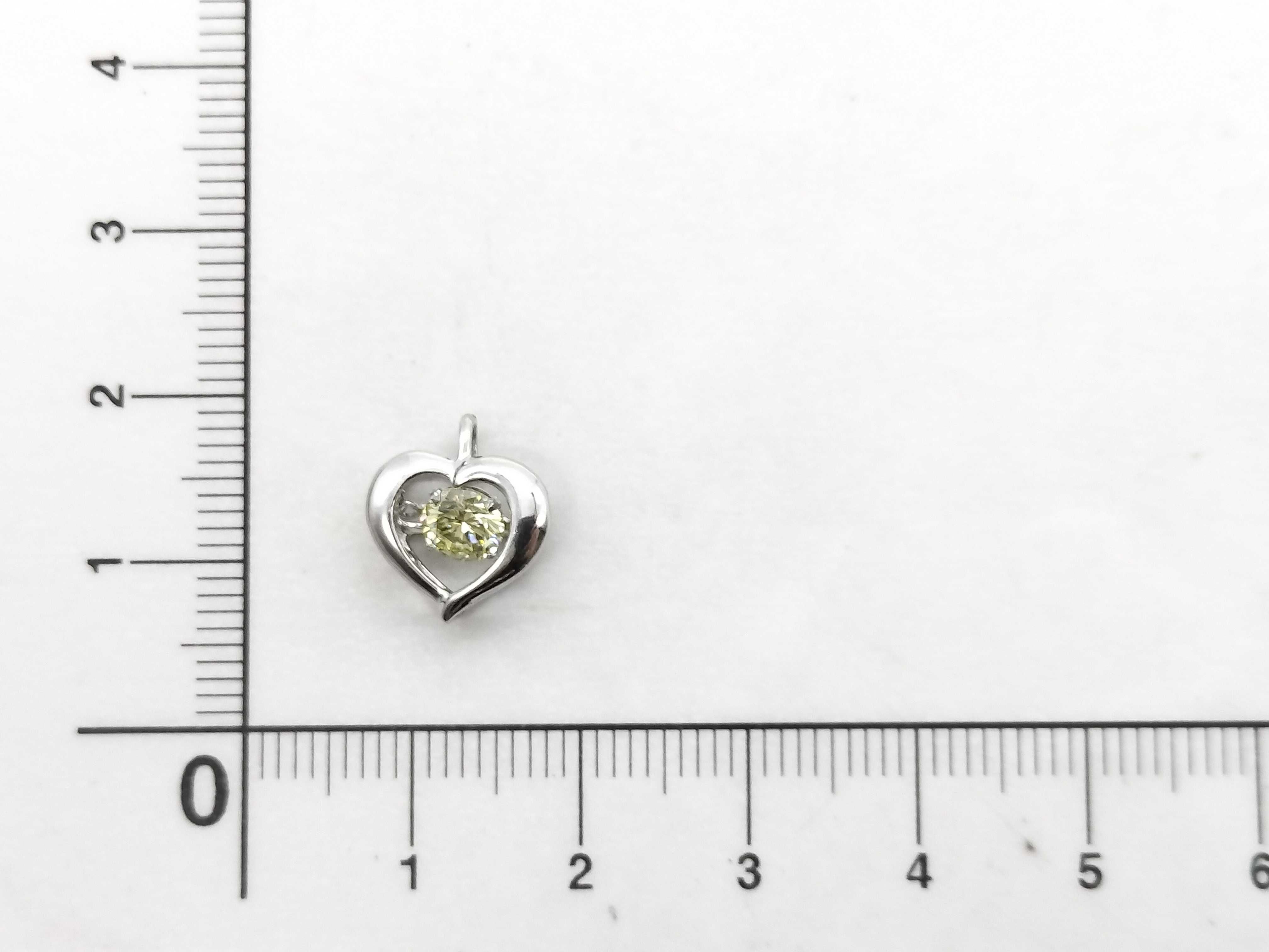 Pt900 Platinum and 0.50ct Natural Diamond Dancing Stone Heart Pendant