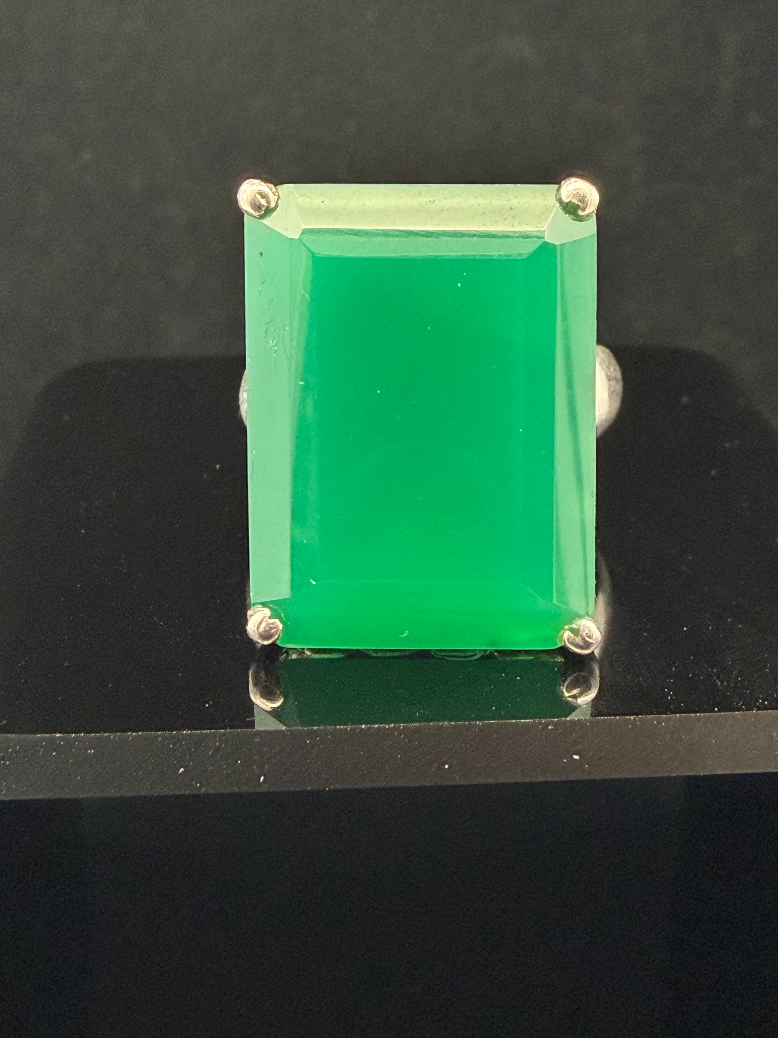 Sterling Silver and 12.00ct Emerald Cut Green Onyx Cocktail Ring Size 6