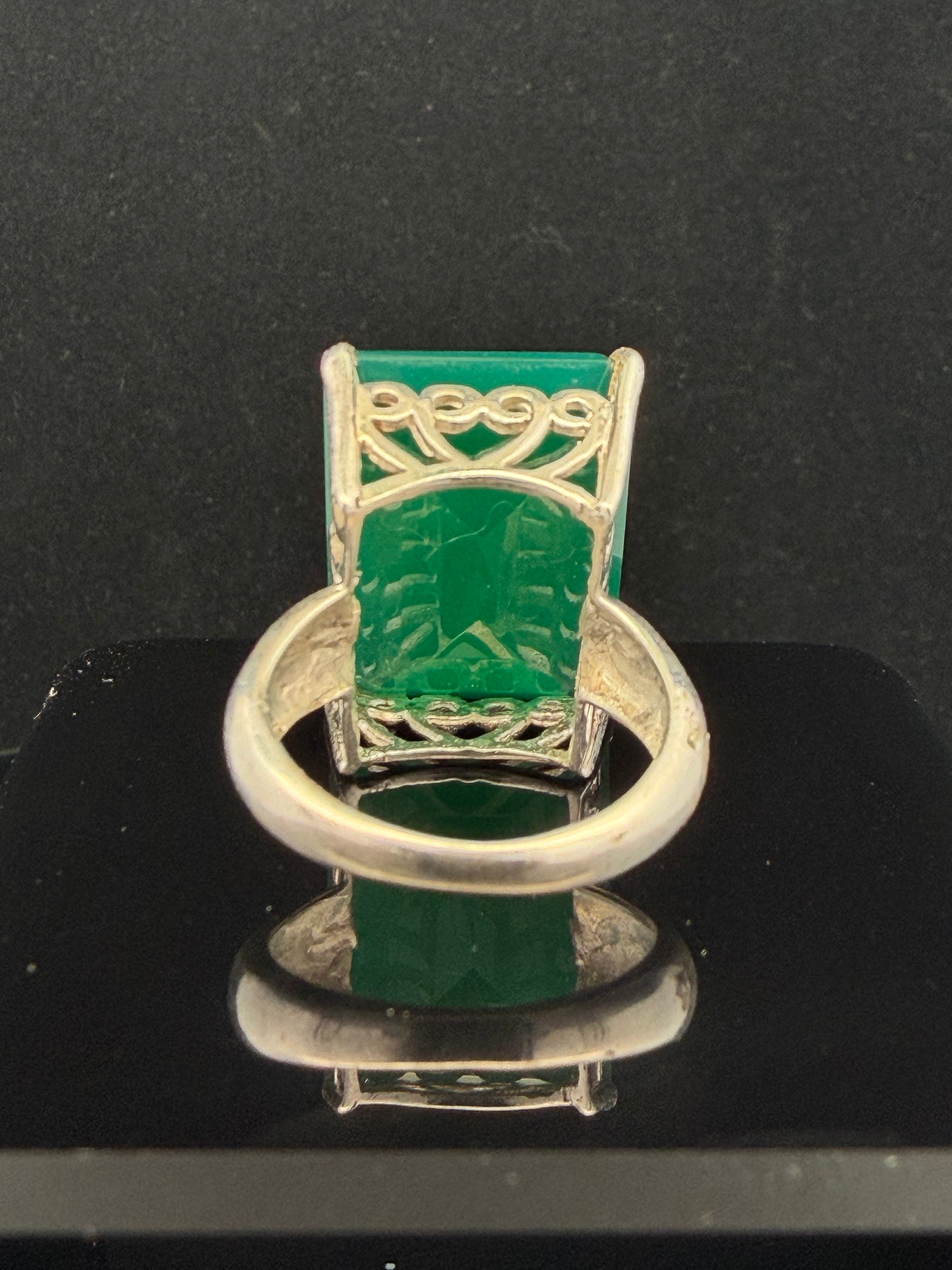 Sterling Silver and 12.00ct Emerald Cut Green Onyx Cocktail Ring Size 6