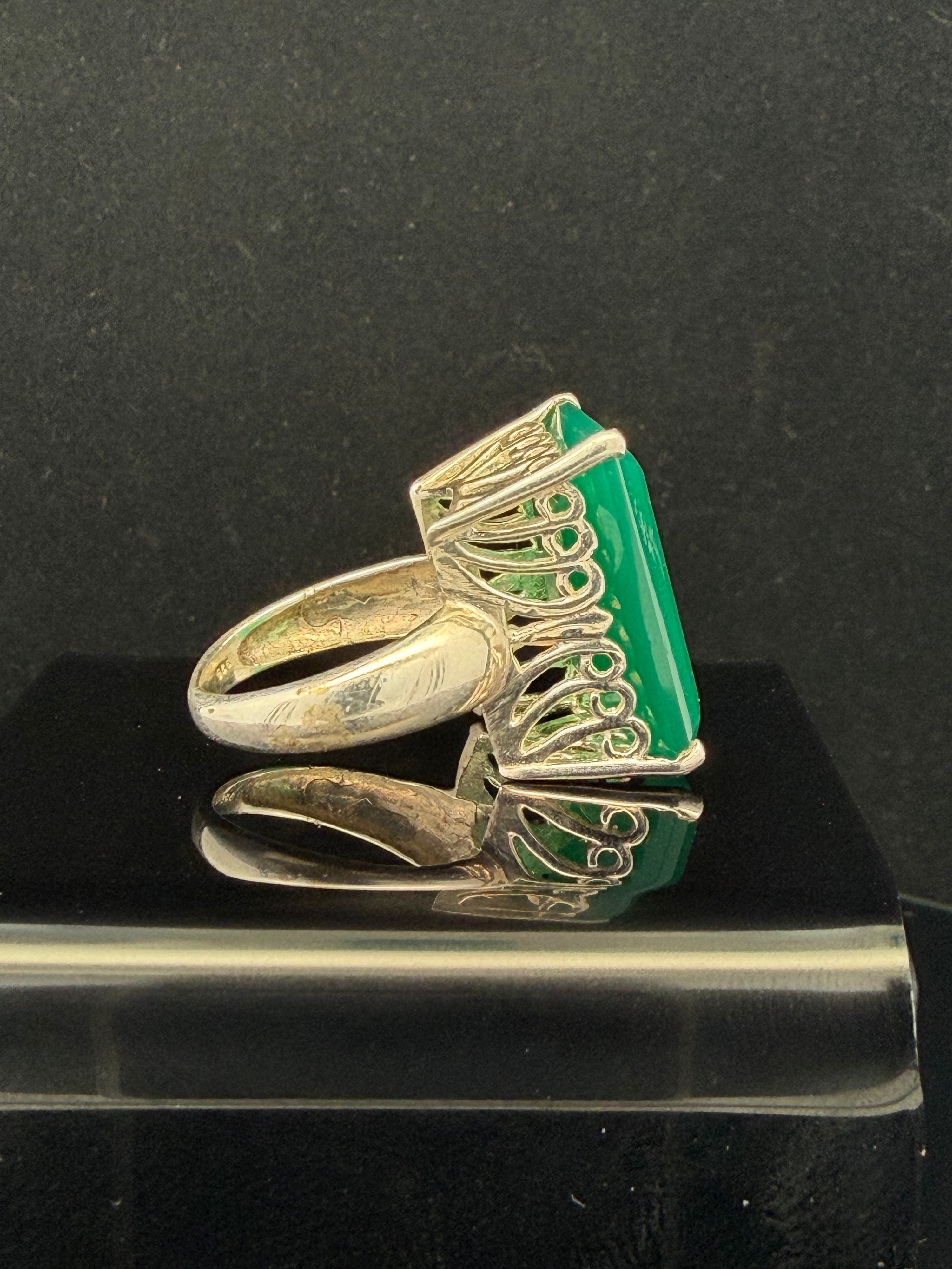 Sterling Silver and 12.00ct Emerald Cut Green Onyx Cocktail Ring Size 6