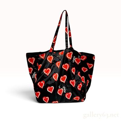 Prada I Heart Prada Nylon Tote Bag. This large Prada tote bag is constructed from black 