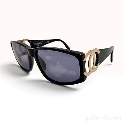 Vintage Chanel 02461 94305 Black CC Logo Sunglasses with Case. This is a pair of Chanel 