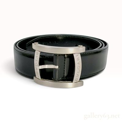 Bvlgari Black Leather Belt 95 cm. This Bvlgari belt is crafted from black leather featuring a 