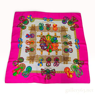Vintage Hermes Les Rubans du Cheval Silk Carre 90. Hermes Les Rubans du Cheval silk scarf 