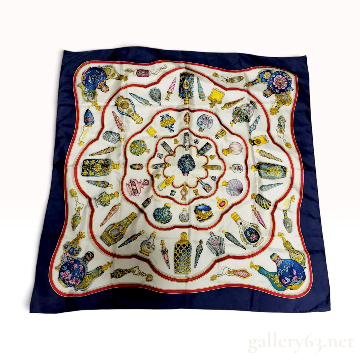 Vintage Hermes Qu'importe le flacon Silk Carre 90