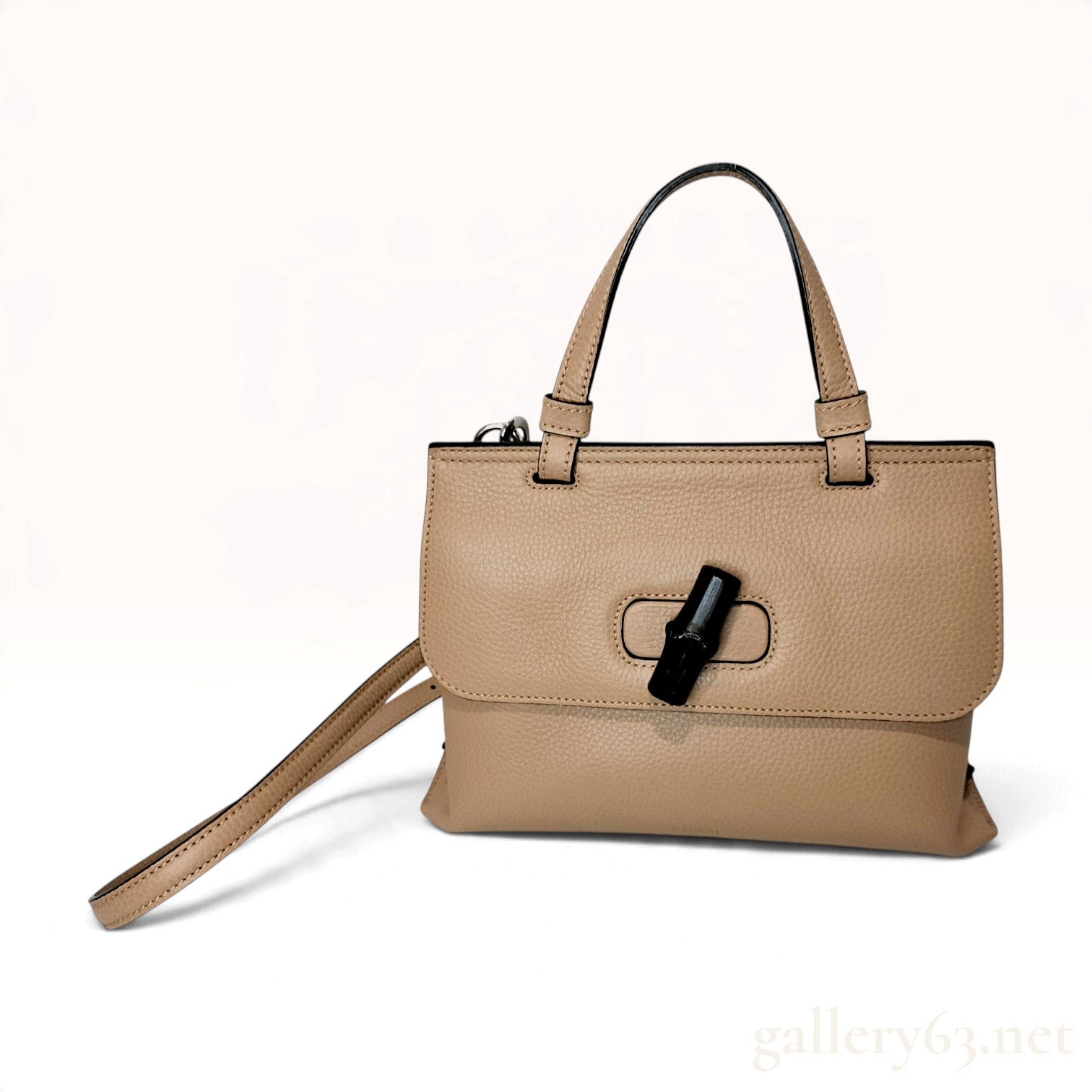 Gucci Bamboo Daily Camellia Grained Leather Top Handle Bag