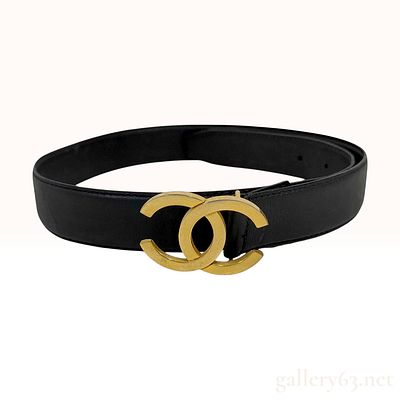 Vintage Chanel Black Veau Calf Leather CC Buckle Belt 70/28. Vintage Chanel belt crafted from 
