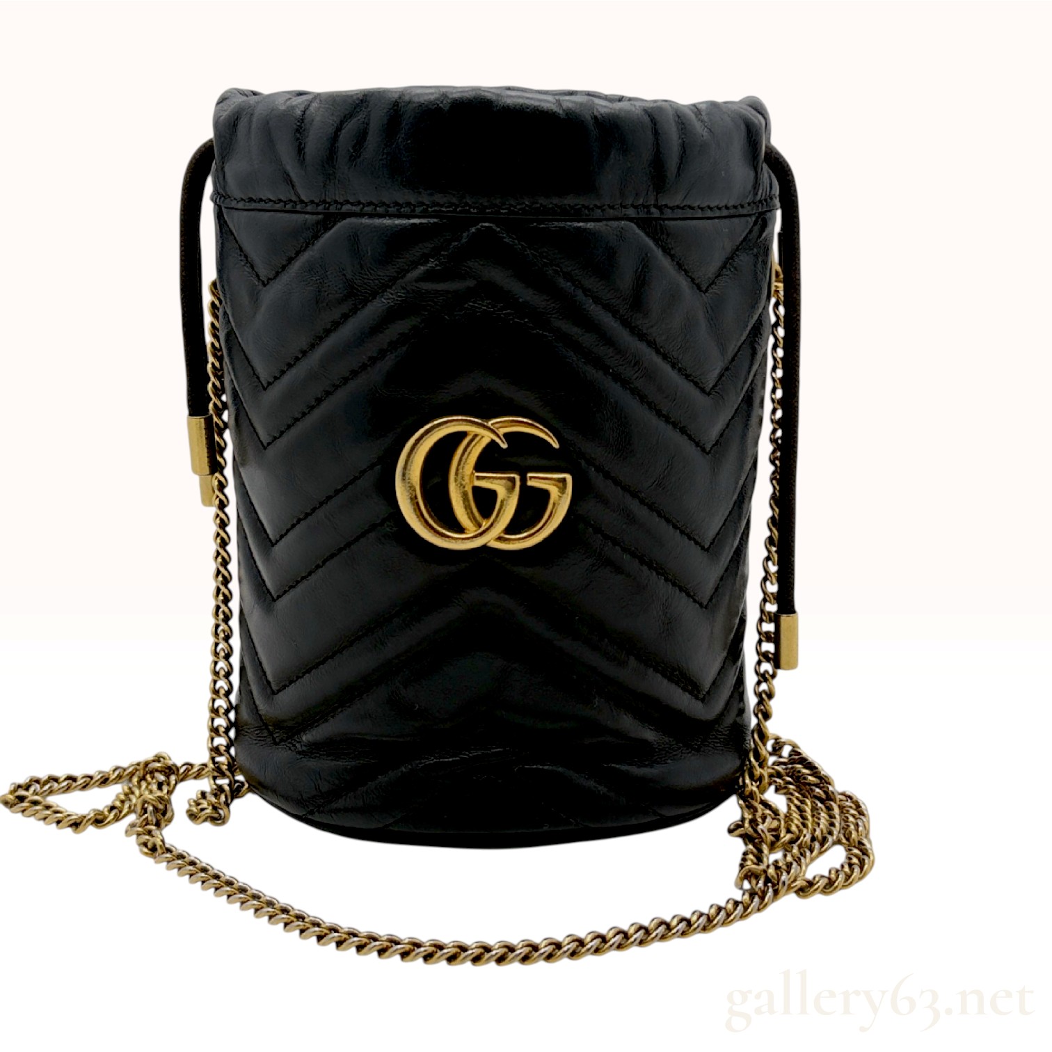 Gucci GG Marmont Matelasse Mini Bucket Bag Black Leather