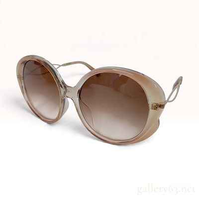 Chloe CE744SA 905 Oversized Brown Gradient Sunglasses with Case. These Chloe sunglasses feature 