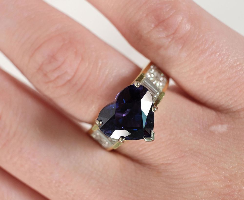 GIA Le Vian 18K 8ct Sri Lanka Heart Sapphire Ring
