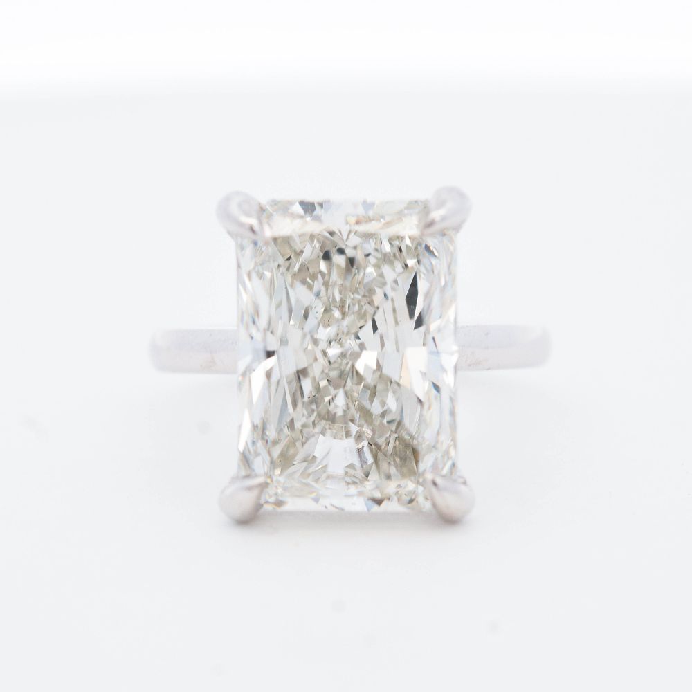 14KWG 10.01 ct H VS1 LG Radiant Diamond Solitaire Ring — IGI Certified. Type of Jewelry: 